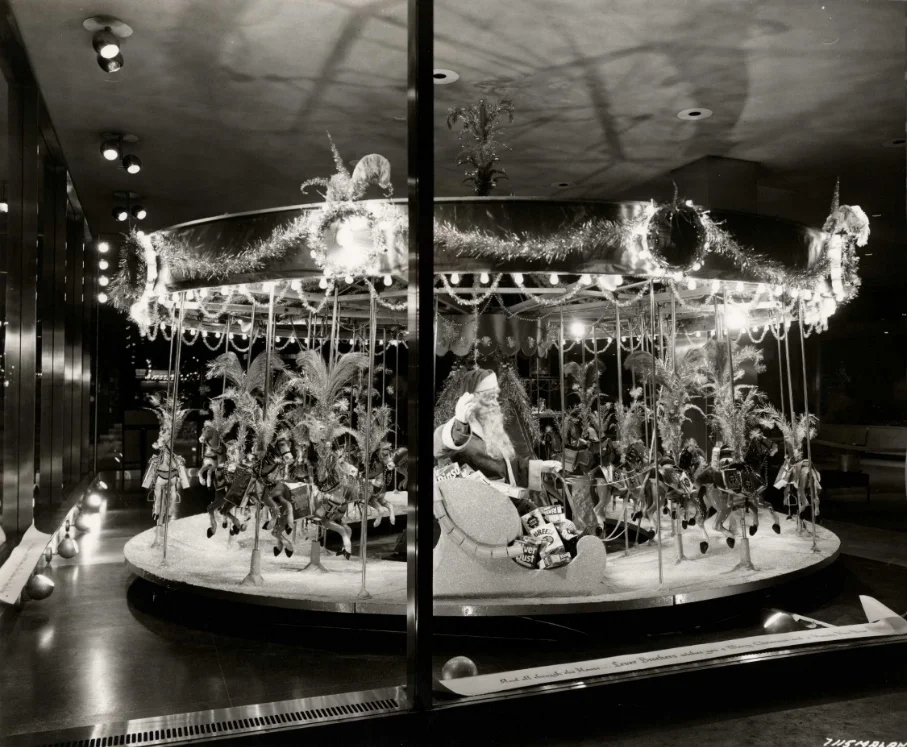 Nora's Notables: Holiday Edition - Tom Lee Window Displays