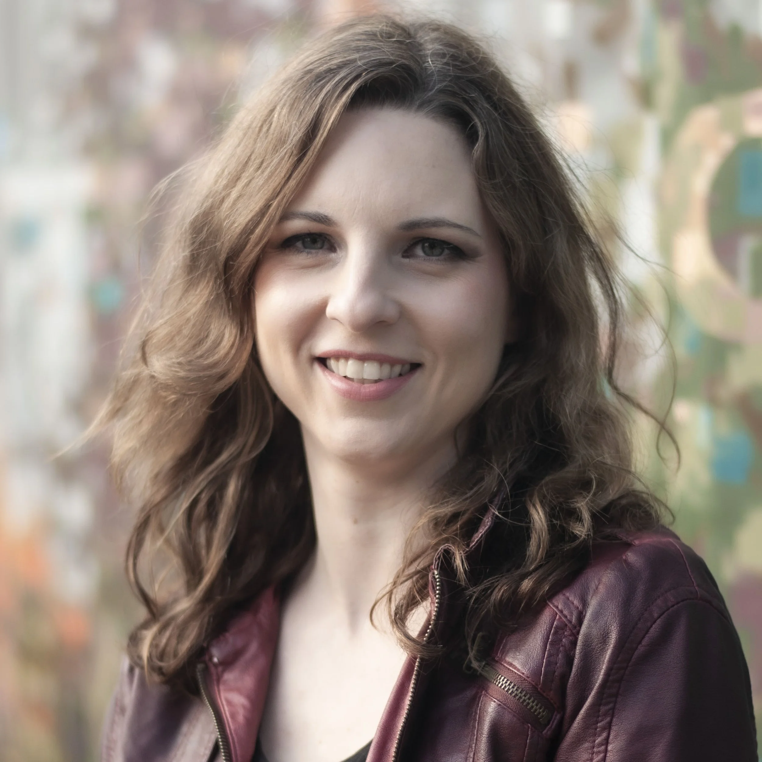 Holly Ellis | Creative Director + Copywriter