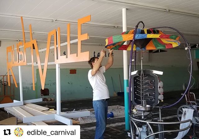 #Repost @edible_carnival with @get_repost
・・・
Russell prepping the Rotisserie for tomorrow at Rushville Fun Days!  In the Sandhills Institute grocery store by the mock-up of the new Rushville signs. 
@sandhillsinstitute
.
.
.
#sculpture #performance 