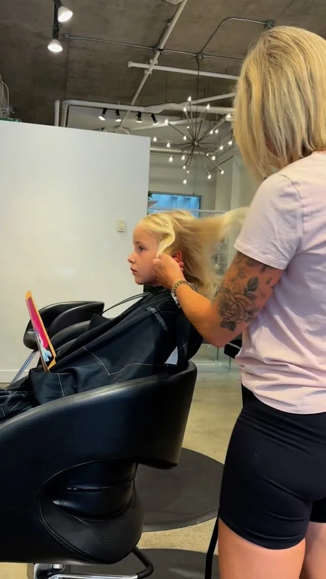 Back to school hair @ alixarthurdesign.com. 🩵 💜 🩷
•
•
•
#alixarthurdesign #vancouverhairstylist #vancouverhair #backtoschool #backtoschoolhair