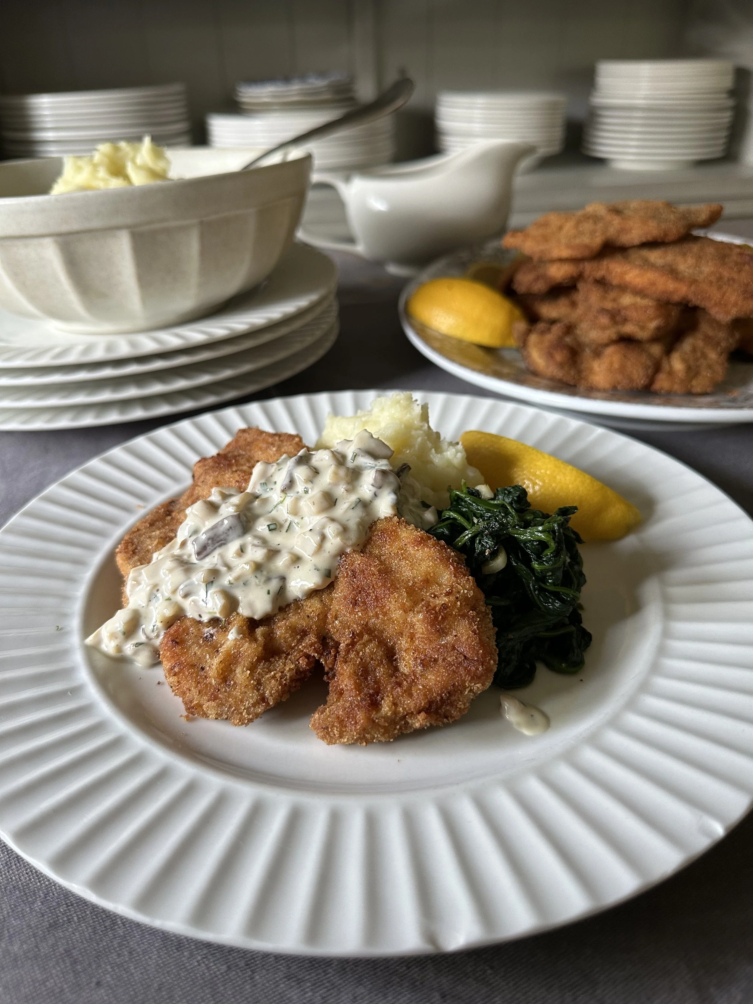 BREADED CHICKEN CUTLETS WITH TARRAGON AMD MUSHROOM SAUCE