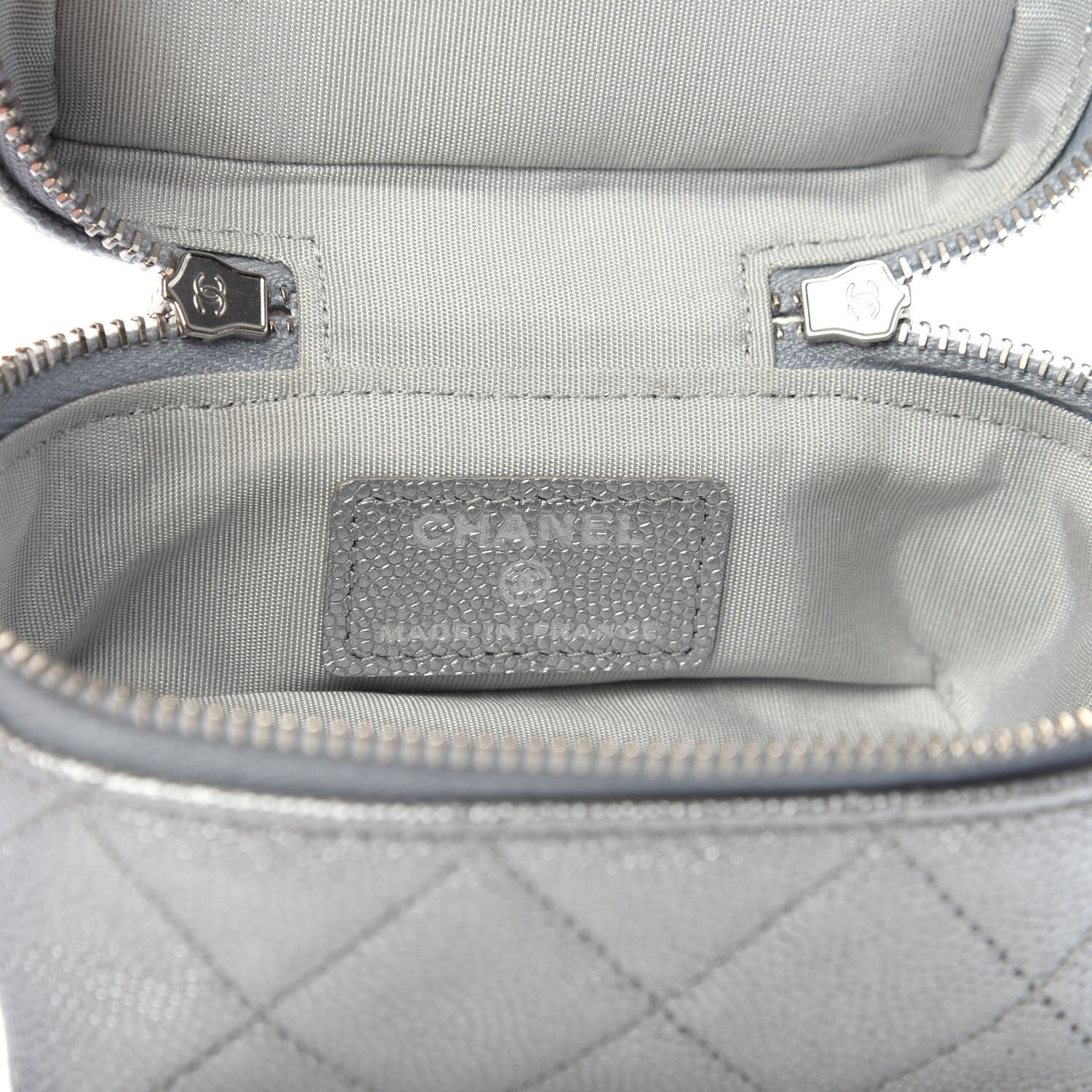 chanel-metallic-caviar-quilted-mini-top-handle-vanity-with-chain-silver-available-for-sale-collectsing-luxury-5.jpg