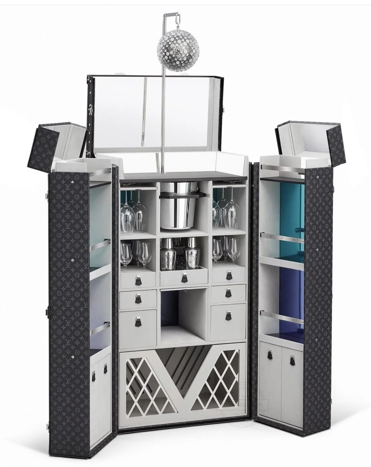 Louis Vuitton "Party Trunk" 2021