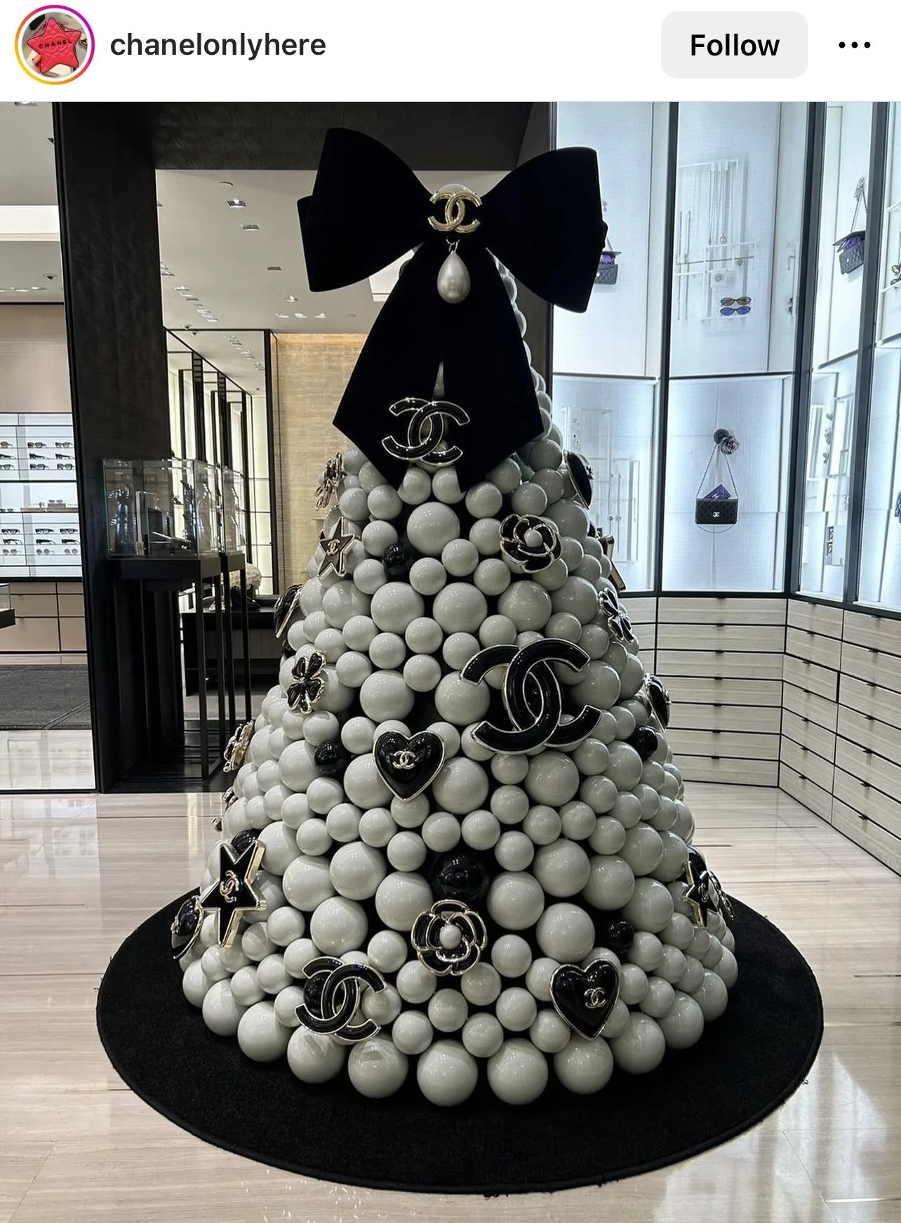 Chanel Boutique Christmas Tree
