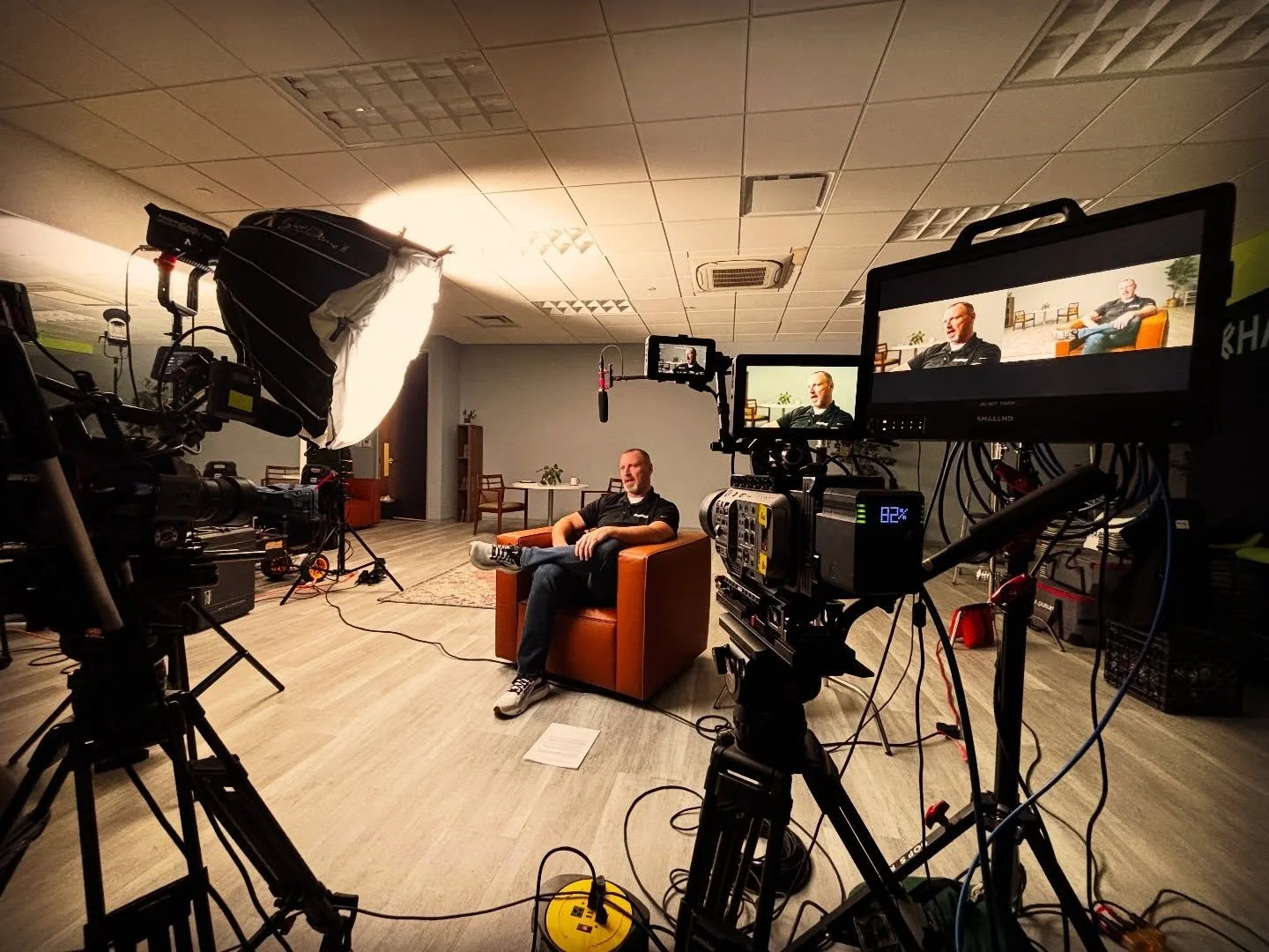 If AI&rsquo;s supposed to be taking all our jobs, why do AI companies keep hiring us? 🤖