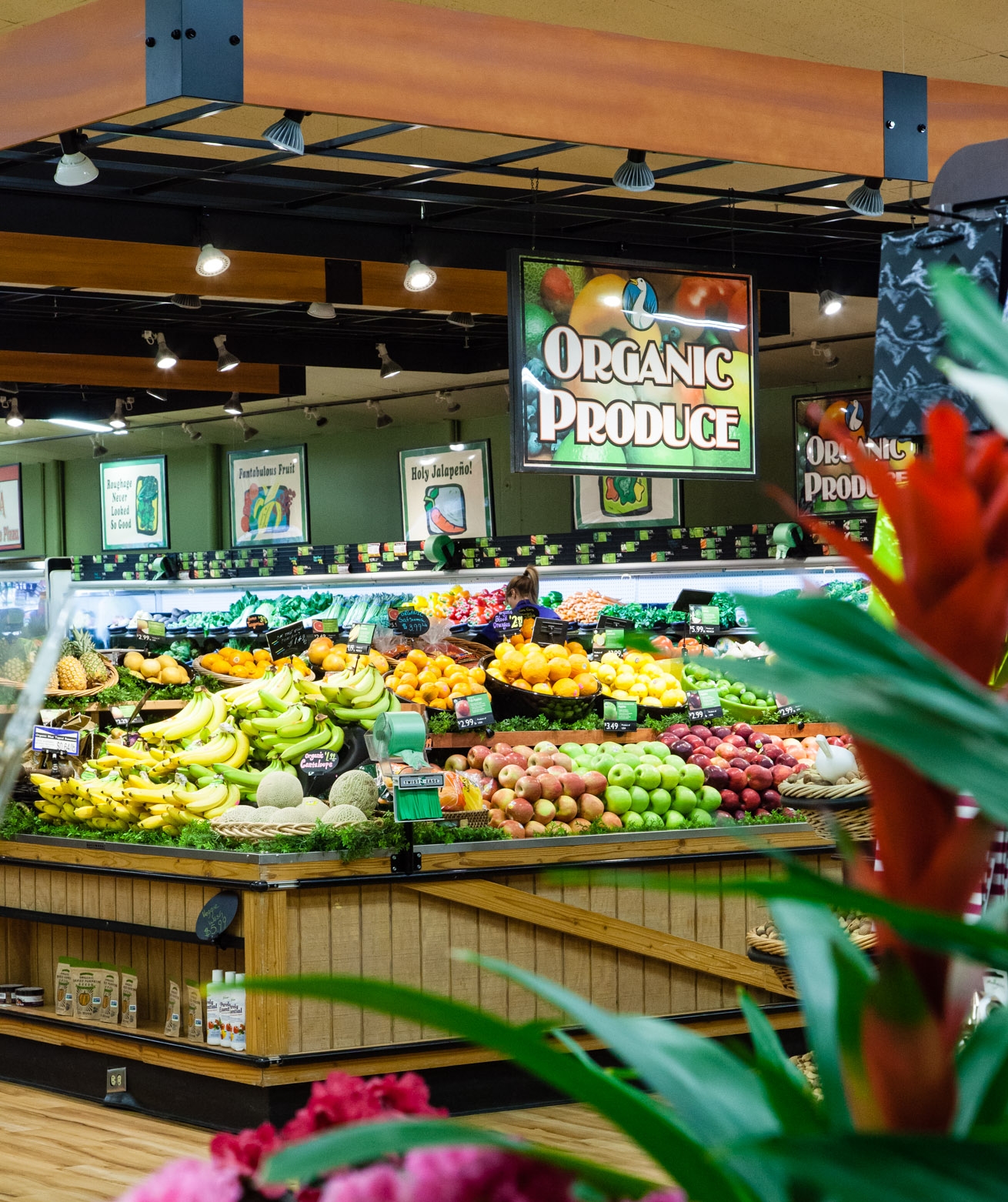 Come to the Goose for organic and locally grown produce.
