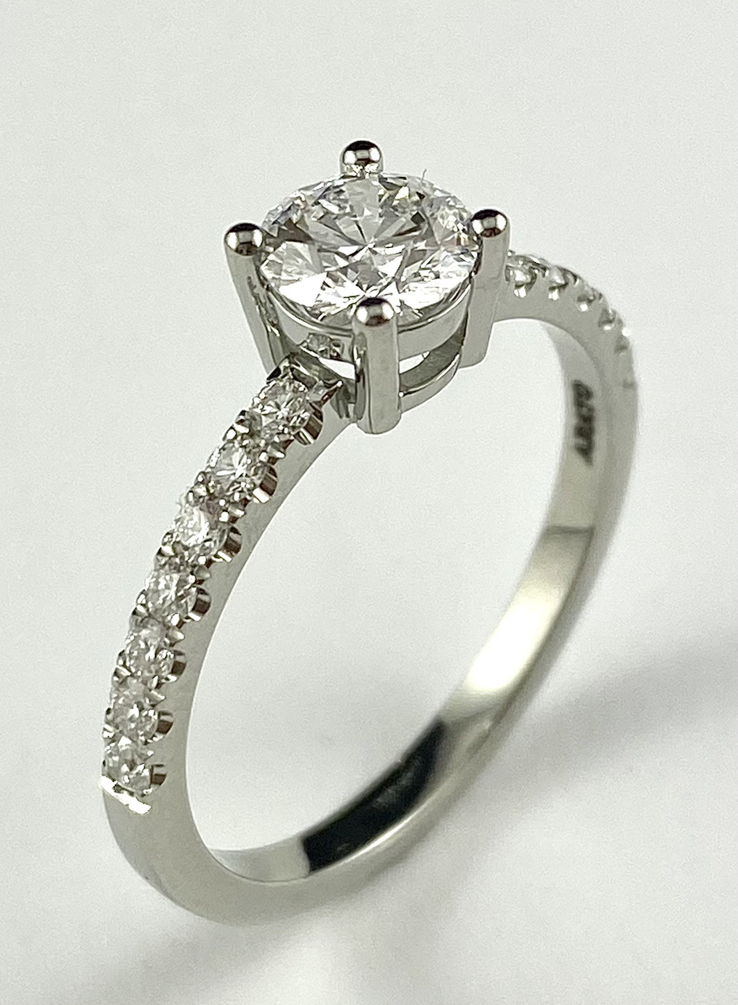 19K White Gold Diamond Ring (Center Diamond with Pave Shoulders)