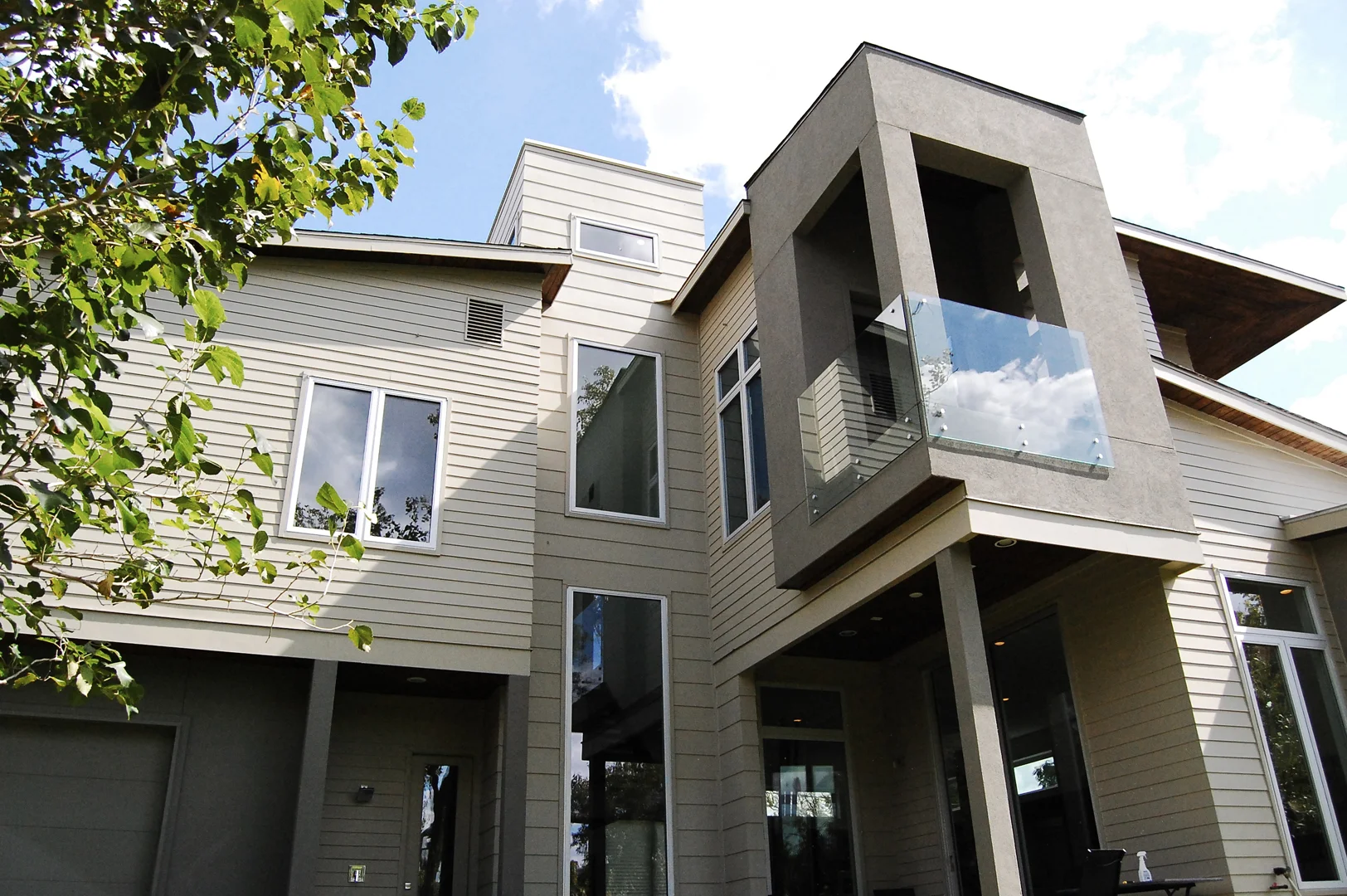 Exterior glass railing