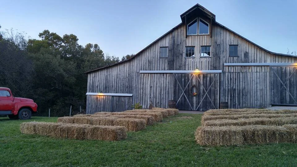 Robards Barn Gallery — Robards Barn & Venue