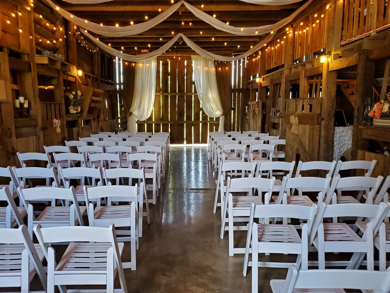 Robards Barn Gallery — Robards Barn & Venue