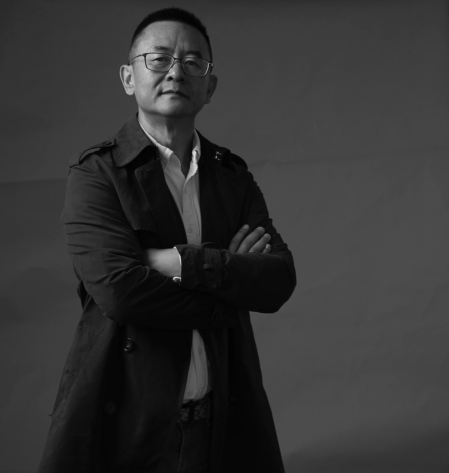 周浩 職業紀錄片導演,曾經做過十多年記者。 2001年開始製作紀錄片,其作品百餘次在世界各地電影節入選獲獎。 2014年,《棉花》獲第51屆金馬獎最佳紀錄片獎。 2015年,《大同》獲第三十ー屆聖丹斯電影節評委會特別獎ヽ第九屆亞太電影大獎最佳紀錄片獎,蟬聯第52屆金馬獎最佳紀錄片獎。