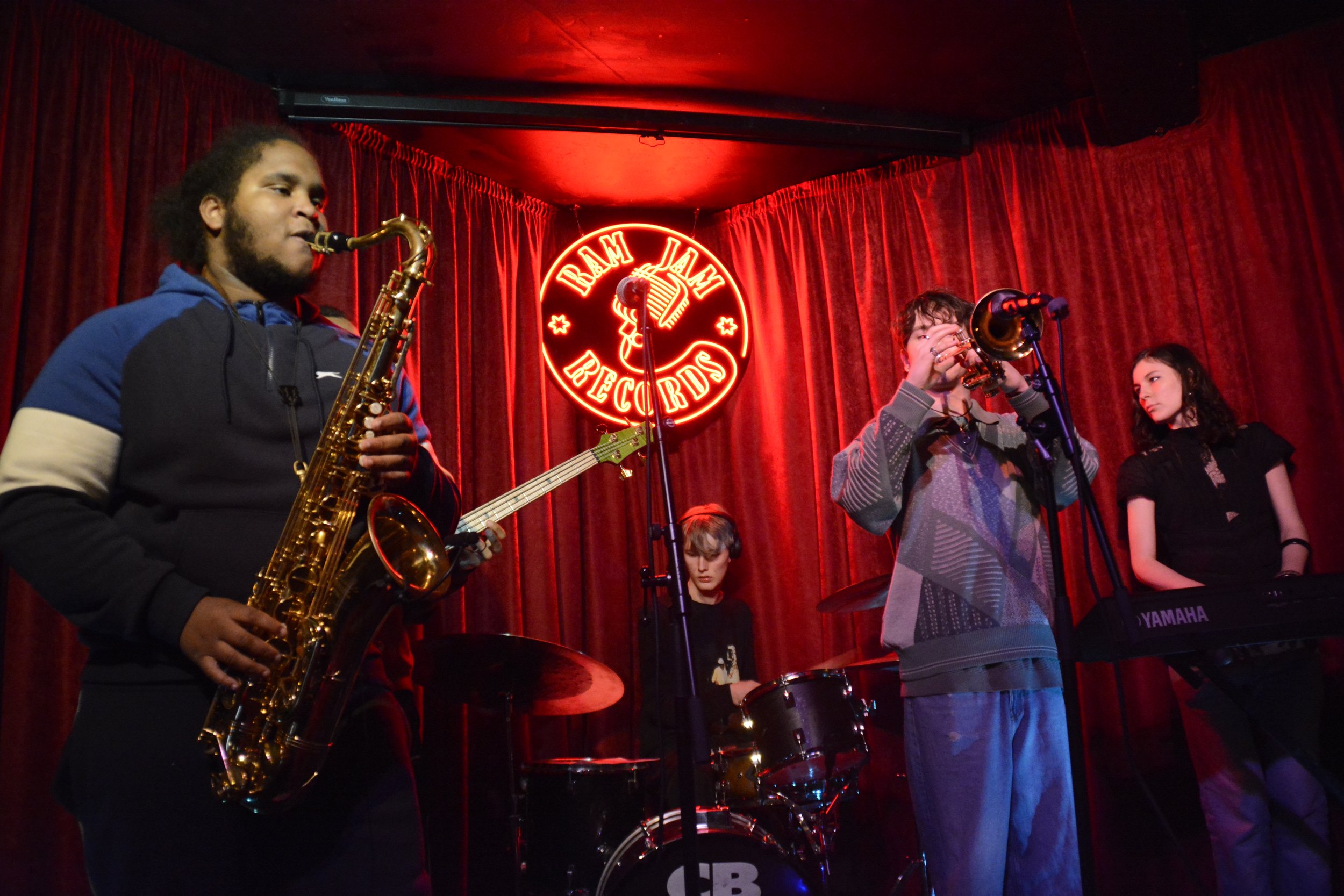 The Arrival, Ranhura + The Tones