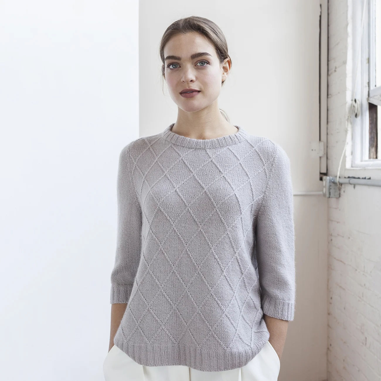 Jesper - Knitting pattern by Julie Hoover