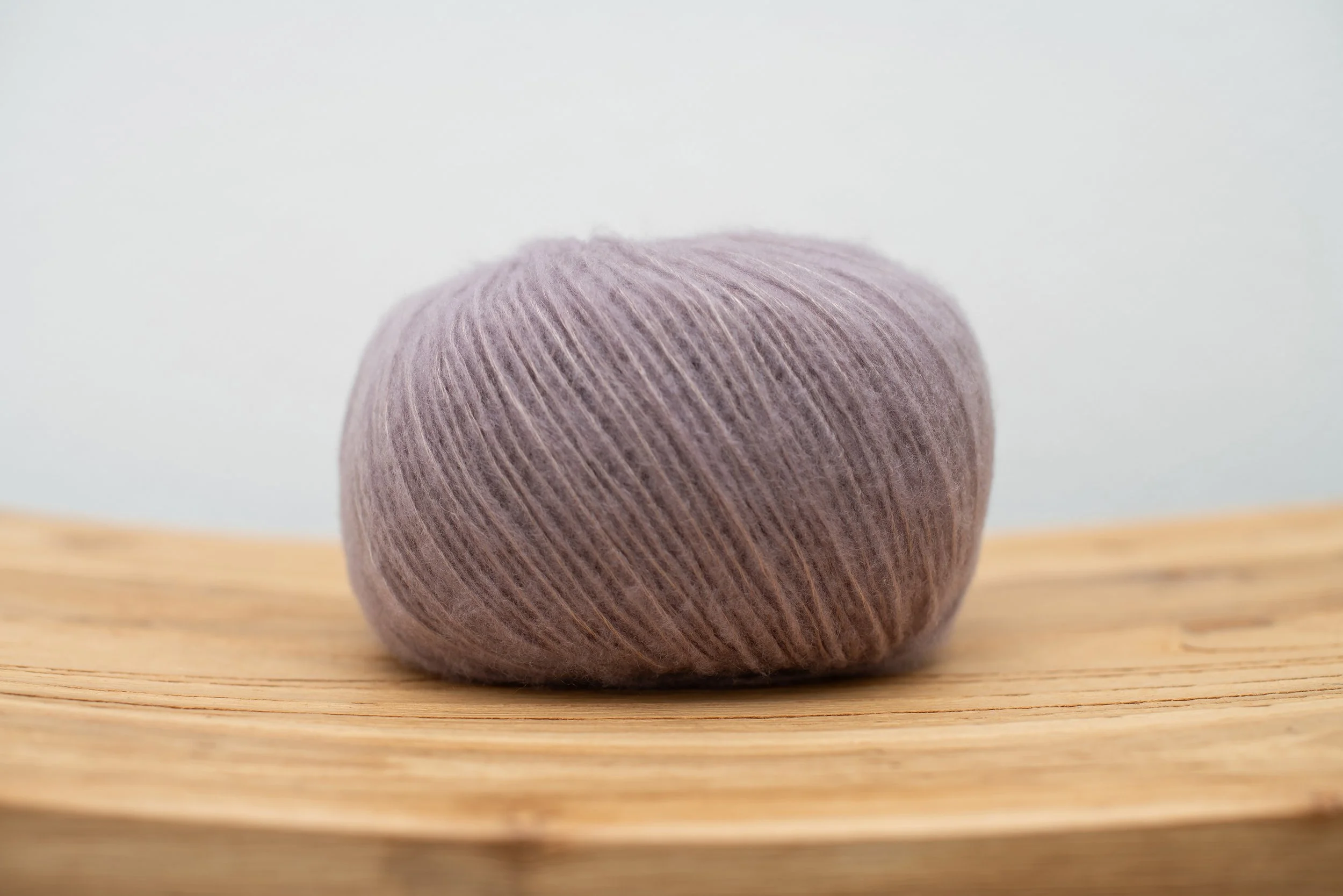 Lamana Roma Cashmere & Silk Yarn in the color Pearl Grey