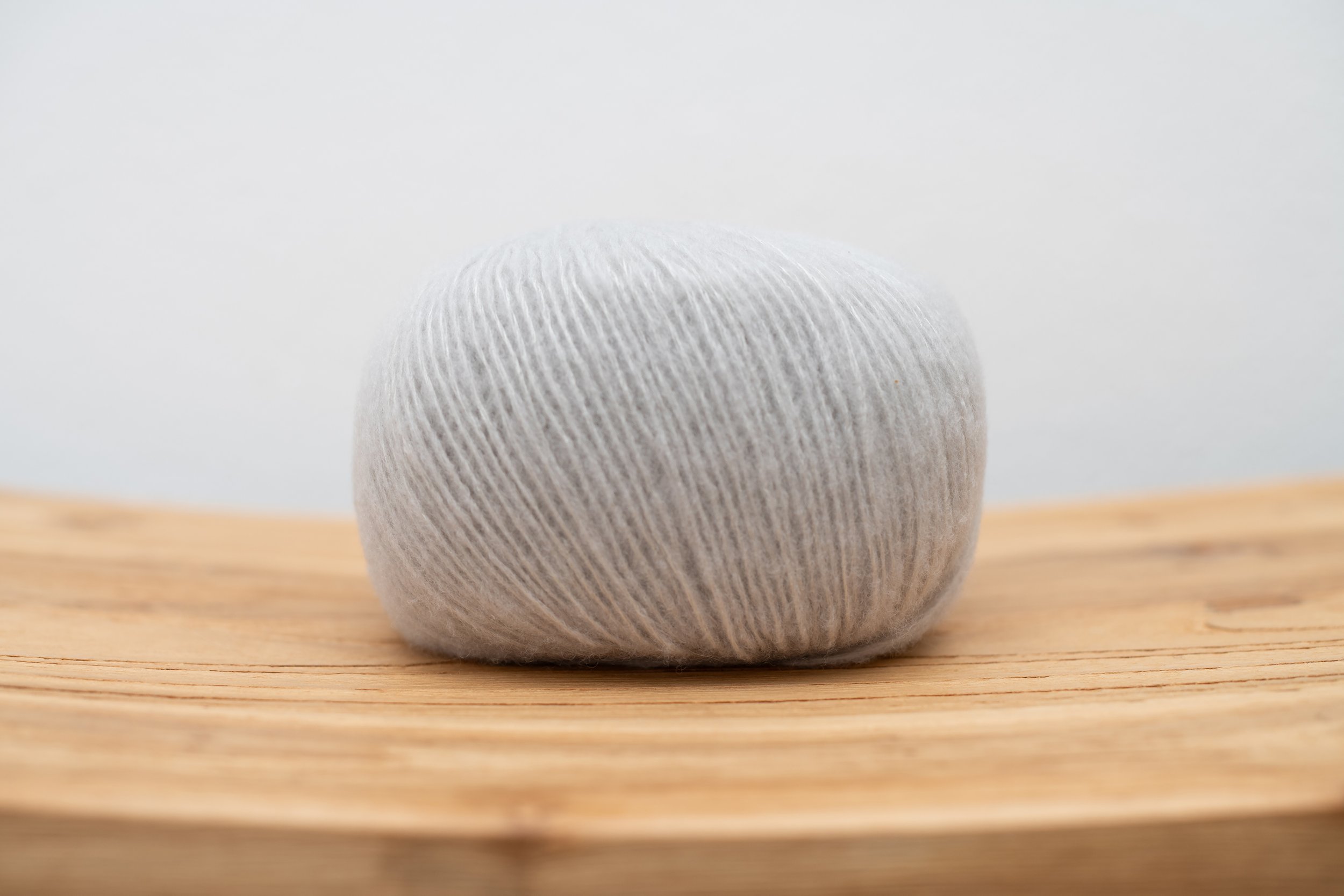 Lamana Roma Cashmere & Silk Yarn in the color Silk Grey