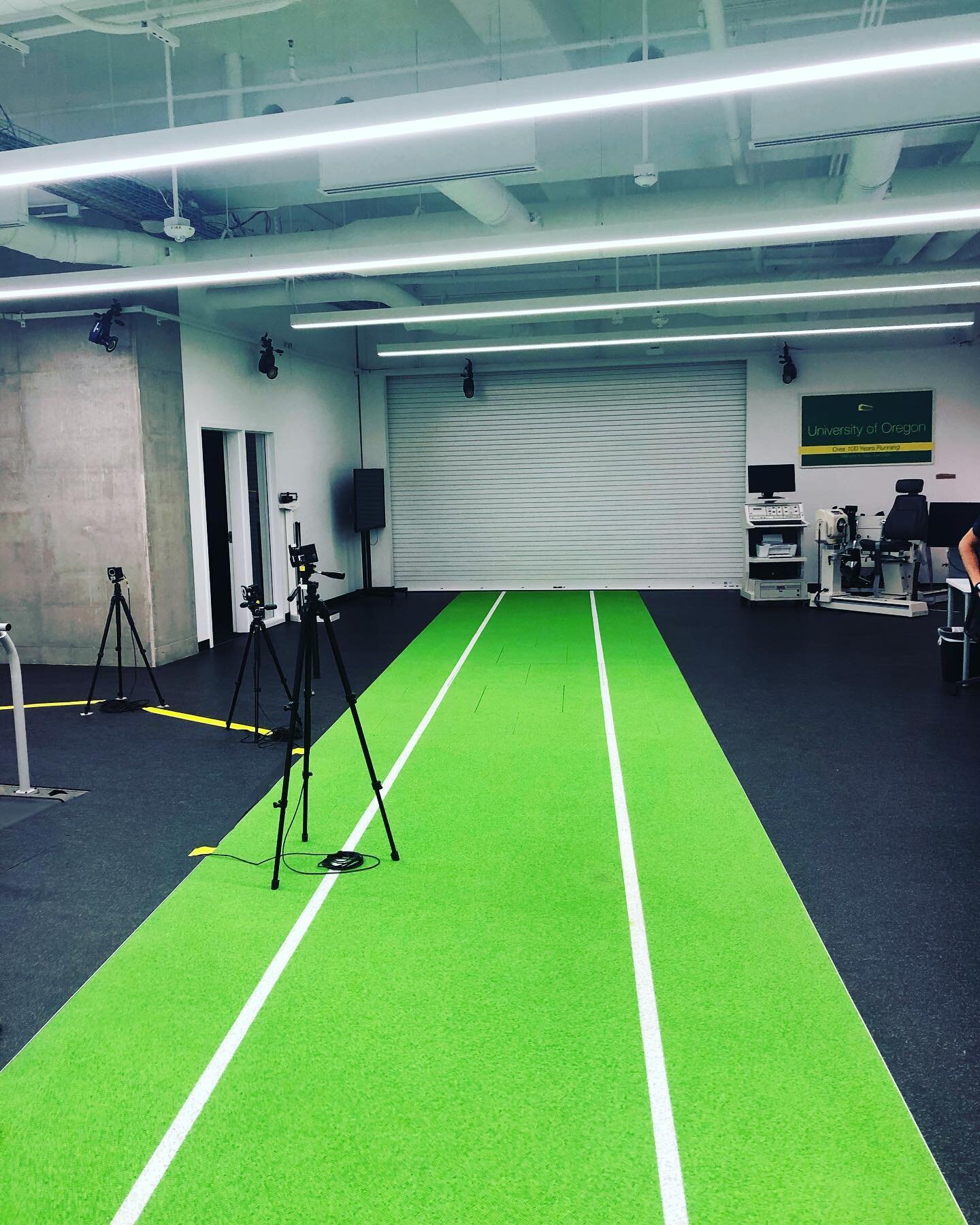 Thank you Dr. Mike Hahn and @bowermanssc for geeking out on biomechanics with me and allowing me to see your lab tucked under Hayward field. 

The human body is so complex!  this provides an amazing opportunity to gather information to make improveme