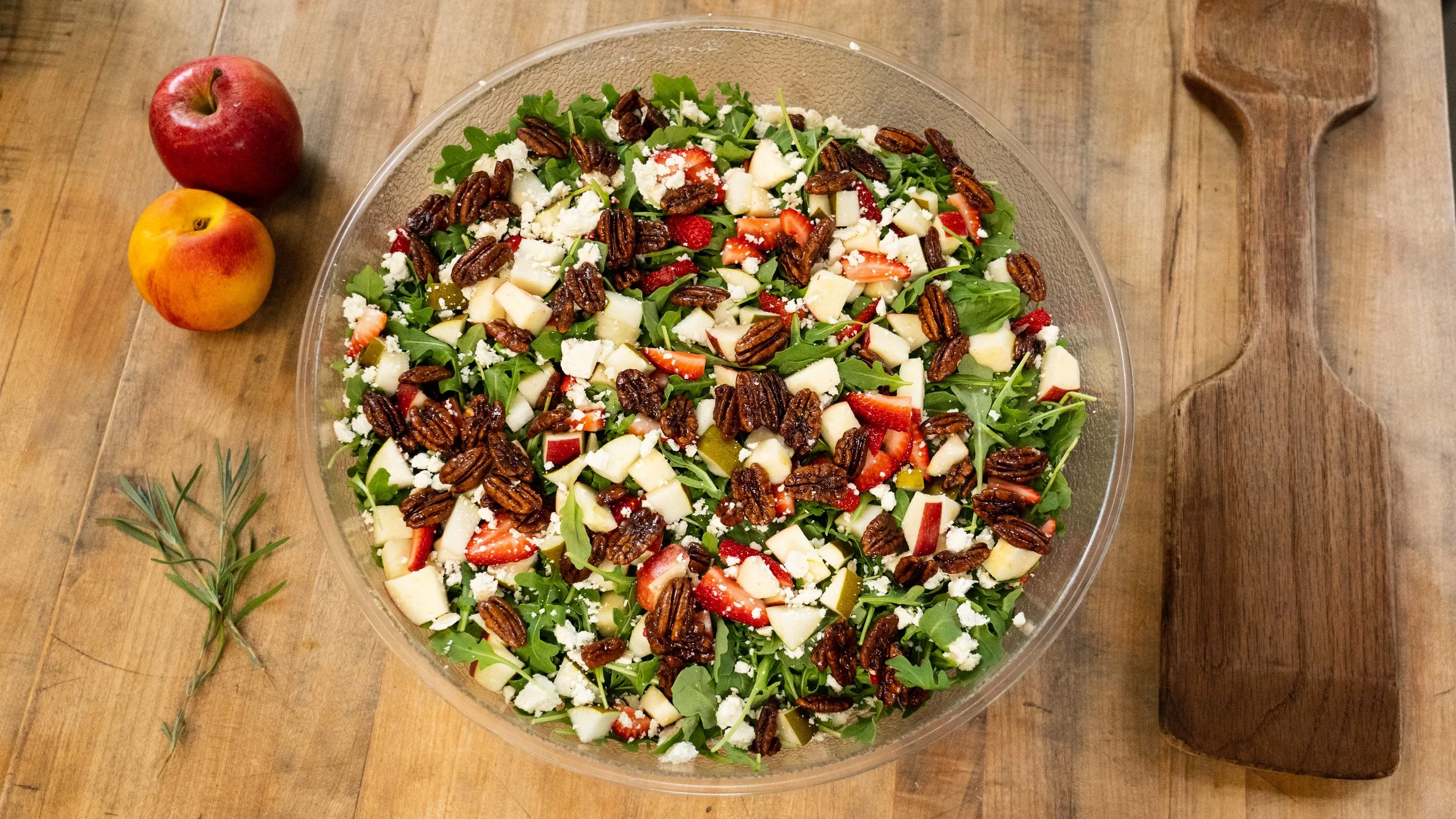 Summer Party Catering Near Me: How to Feed Guests Well Without Overcomplicating the Event