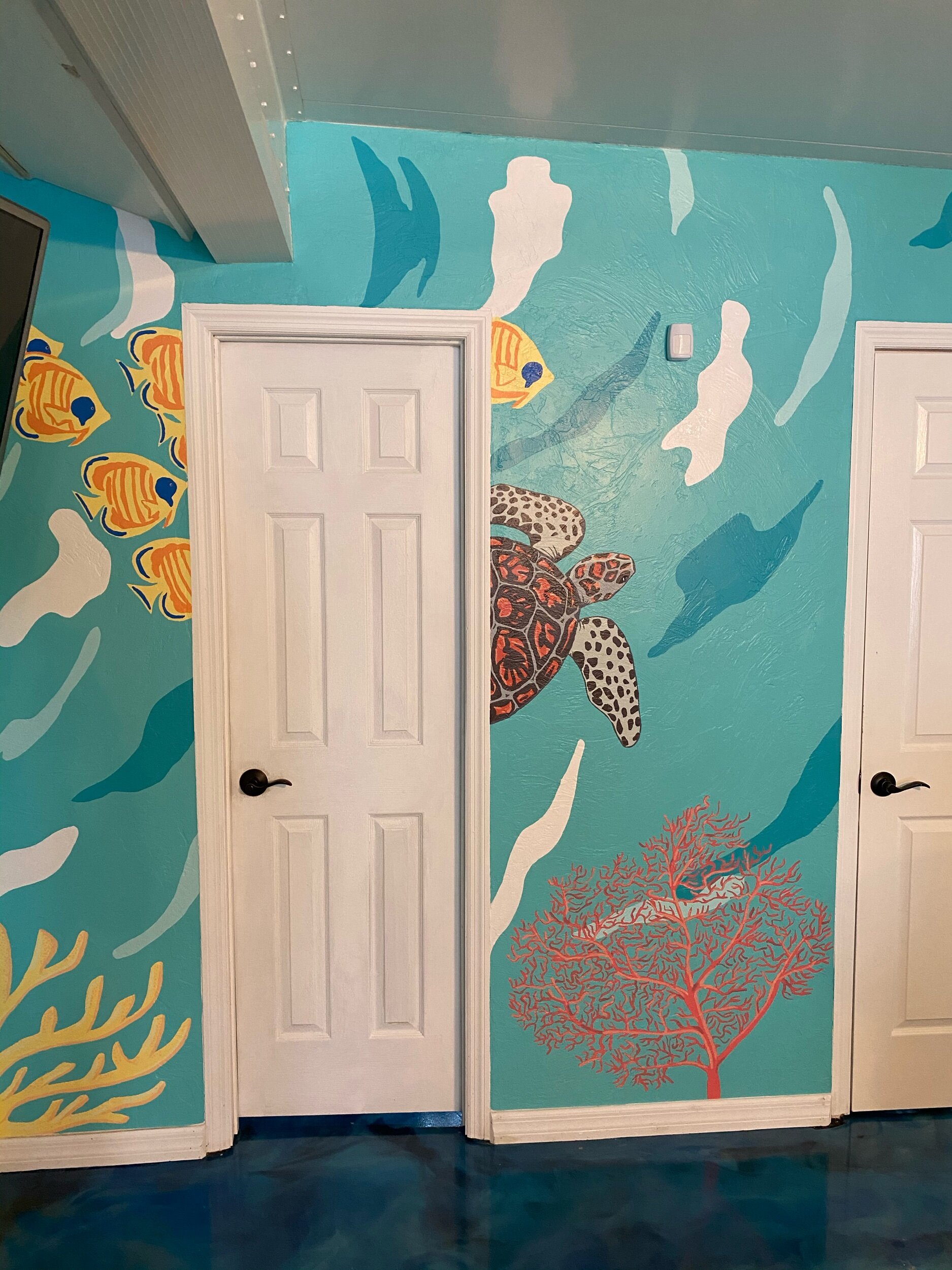 Ocean mural of sea turtle