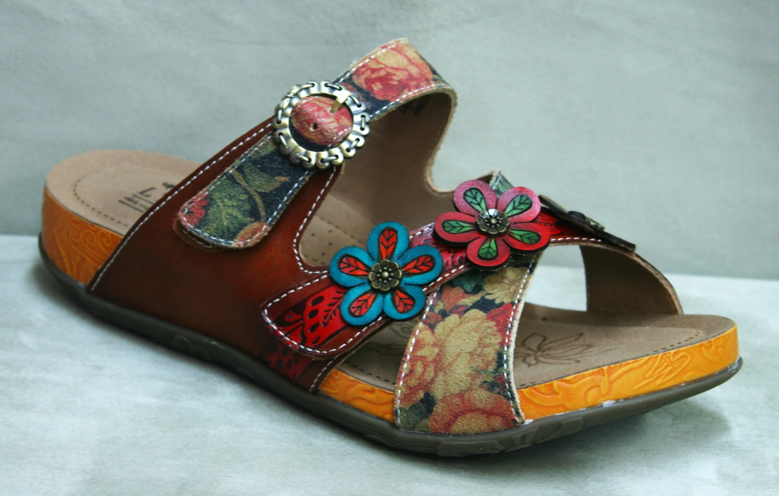 L'ARTISTE - Caelana - MSRP $129.95