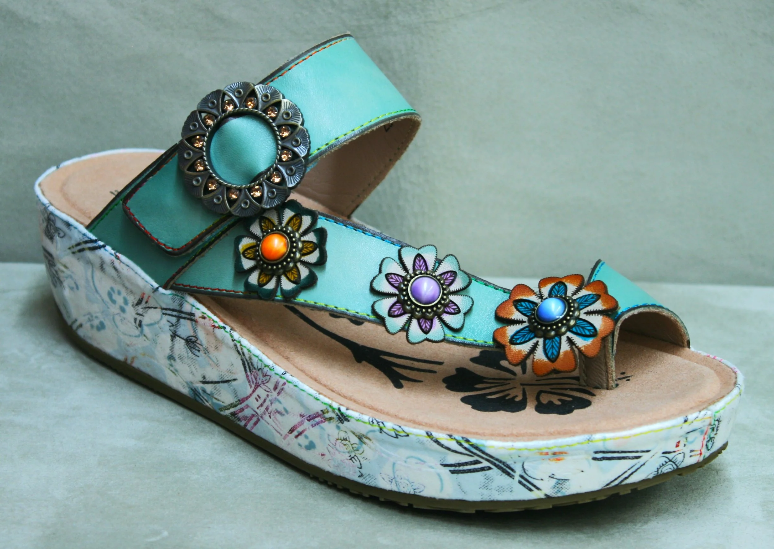 L'ARTISTE - Blissbloom - MSRP $119.95