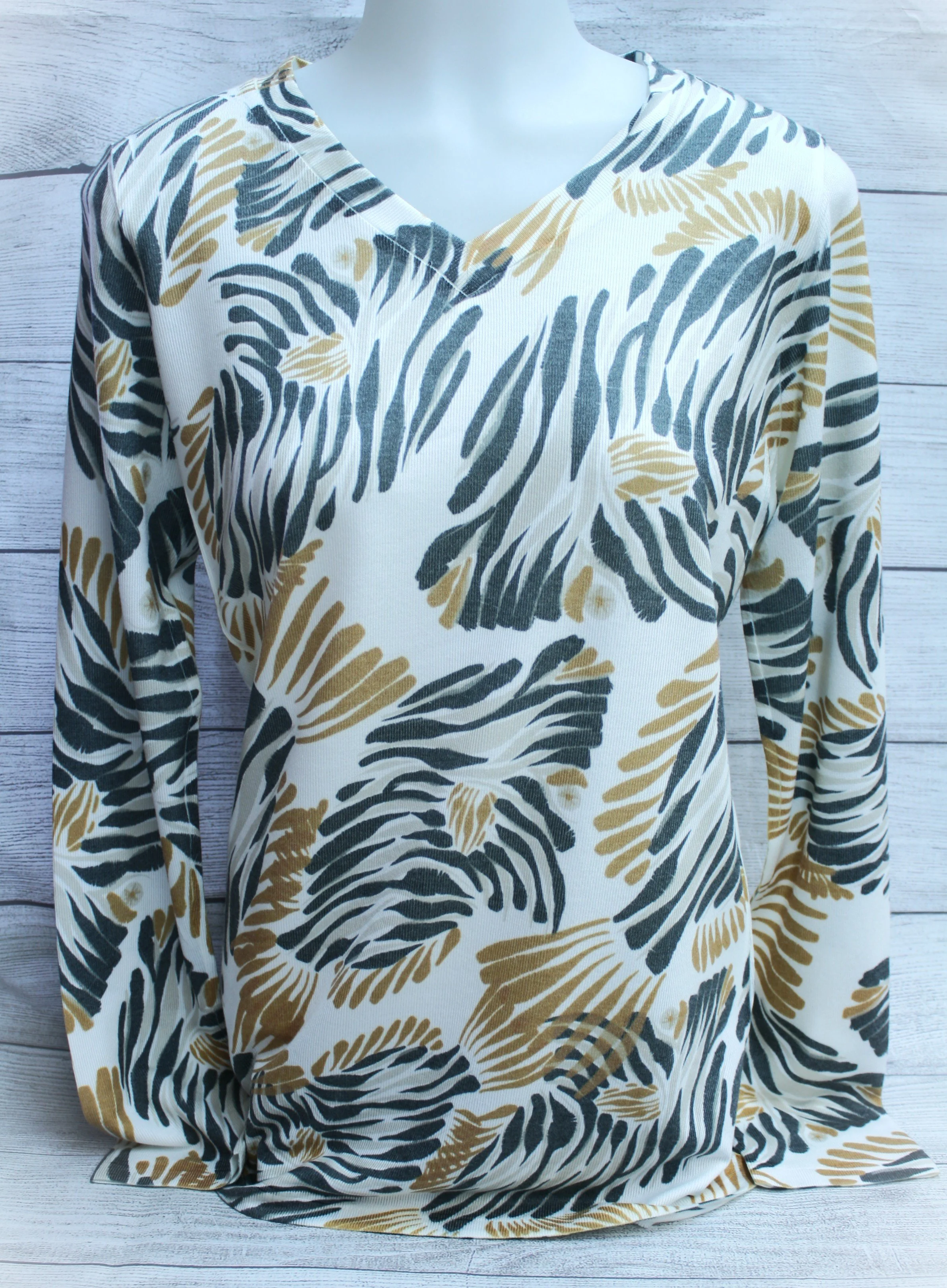 Whimsy Rose - LSV-26007-CX ZEBRA FISH - $86.00