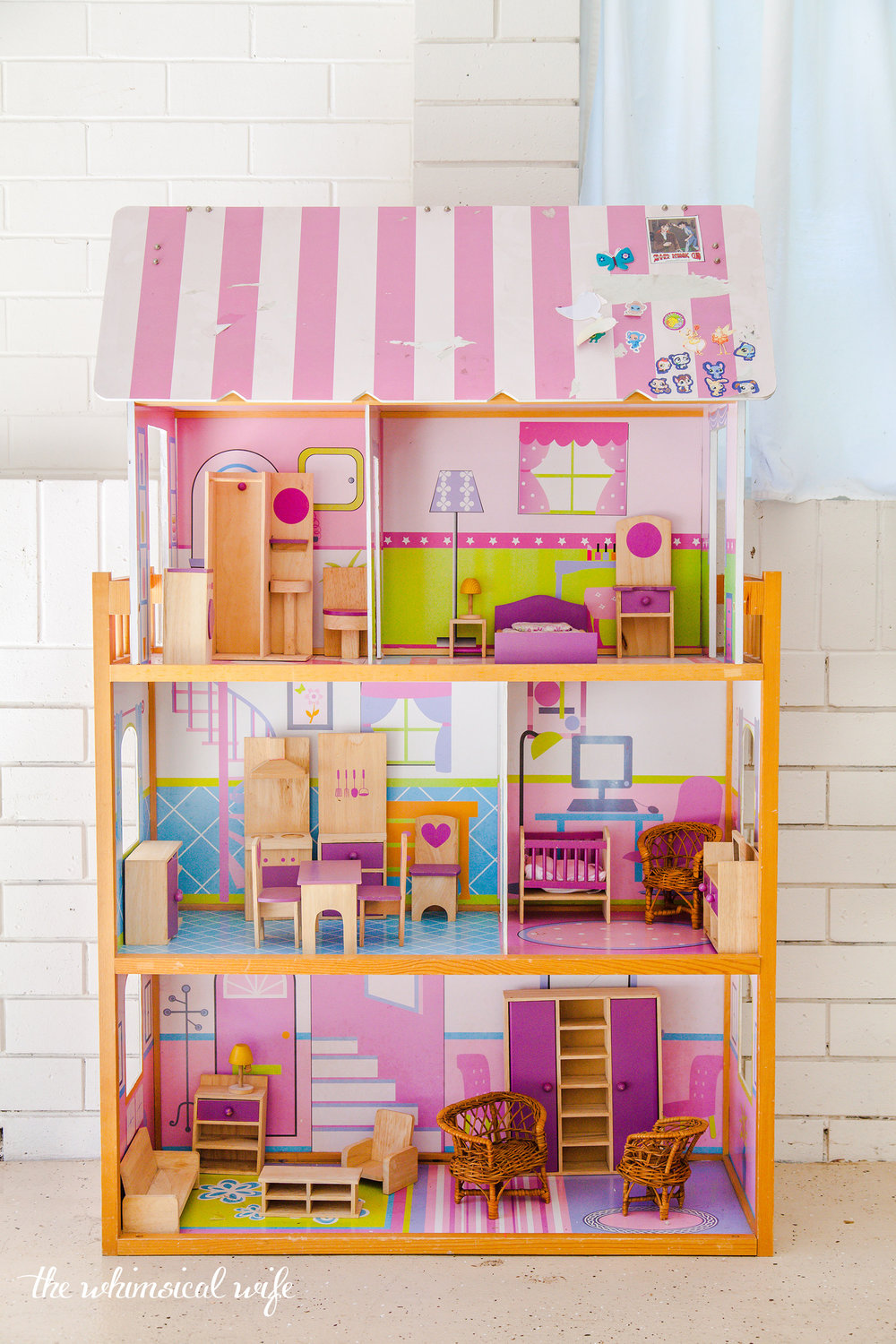Bright and Colorful DIY Dollhouse Makeover DIY » Kids