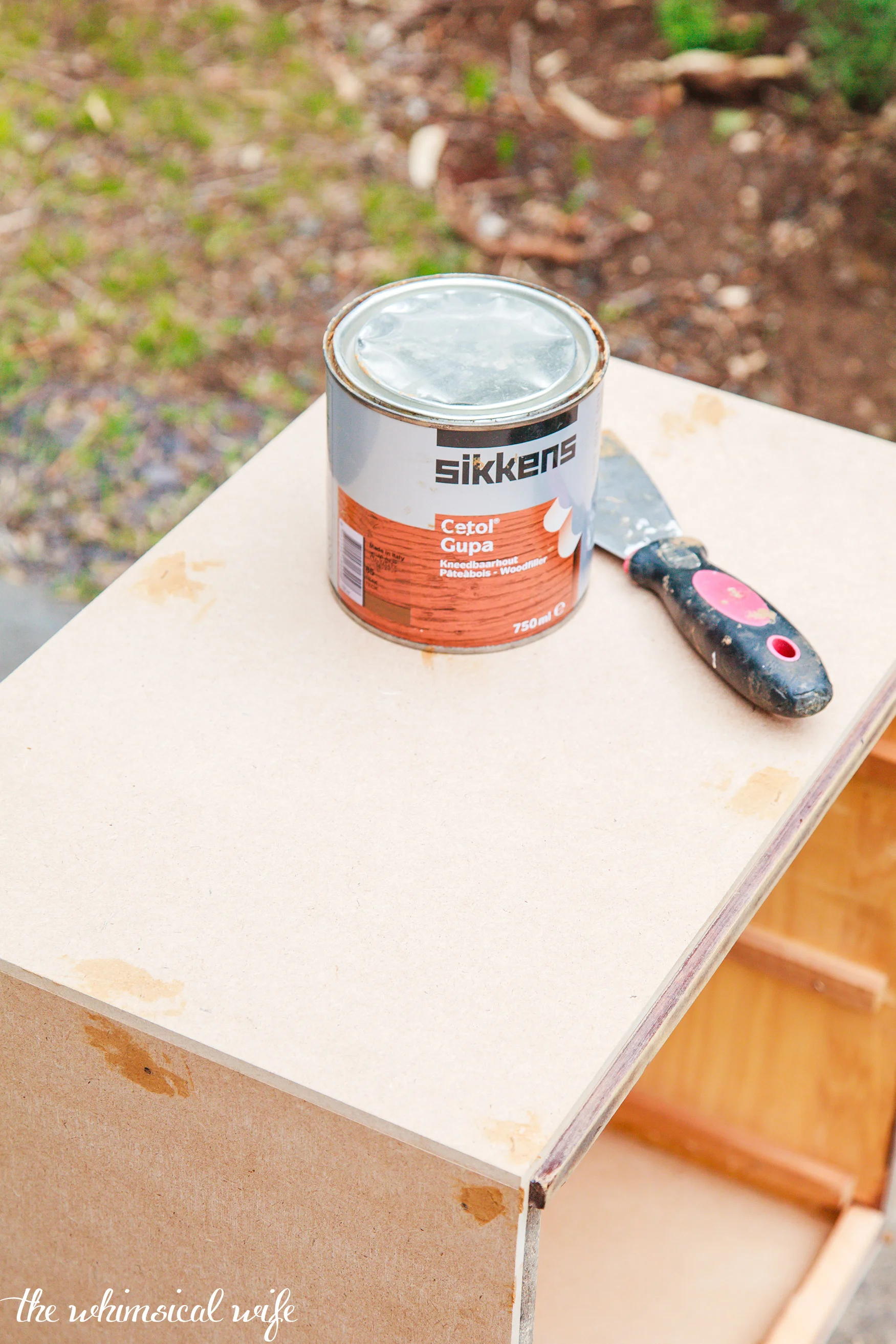 Mid Century Modern Side Table Makeover | The Whimsical Wife