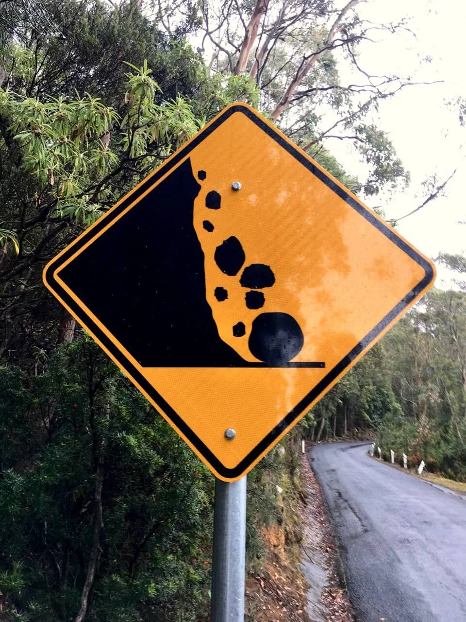 landslip–warning–sign–kunanyi.jpg