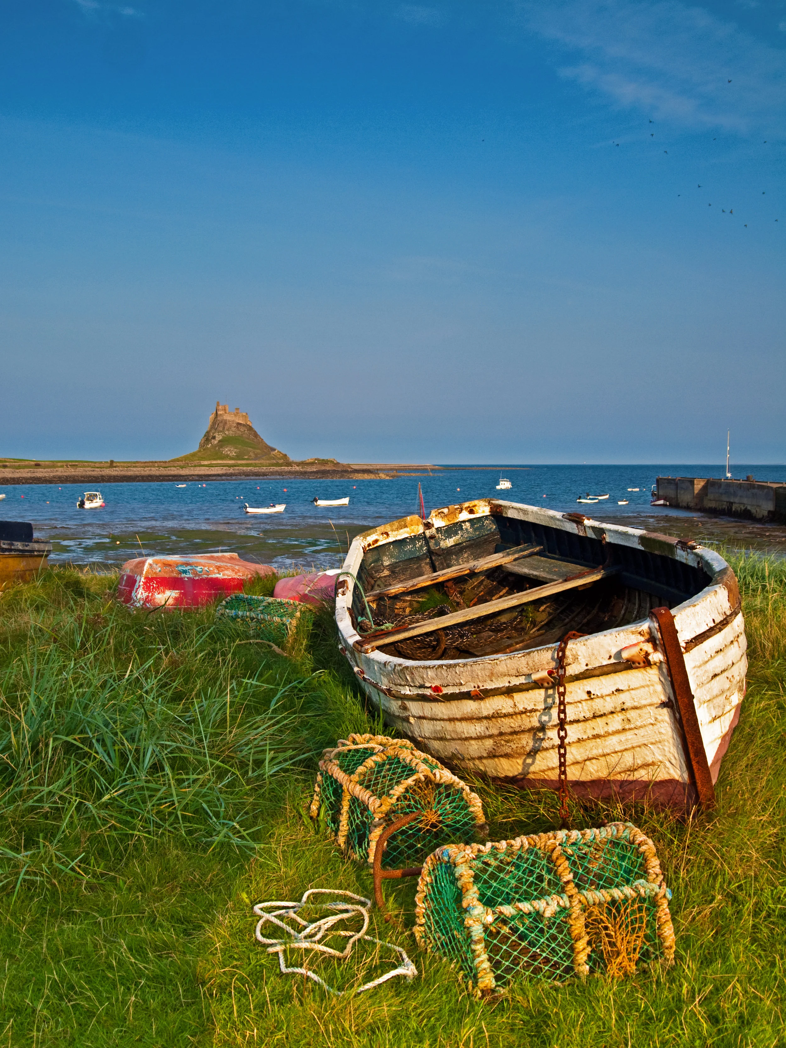 LNO002 - Castle and Coble, Lindisfarne