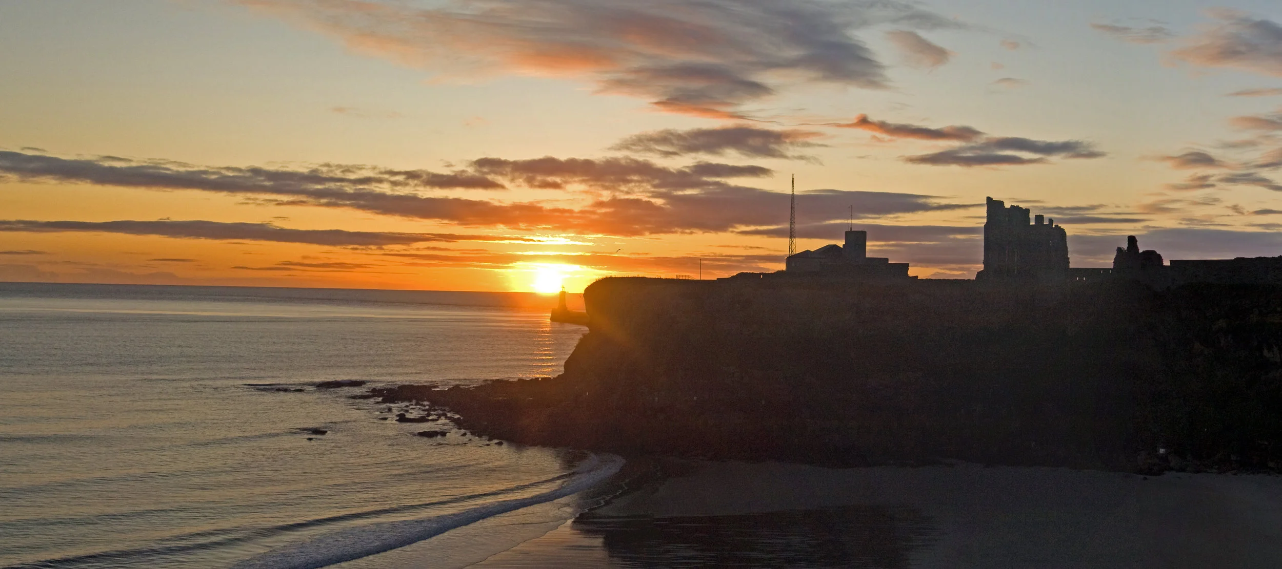 LTY021-Tynemouth Prioryand Castle.jpg