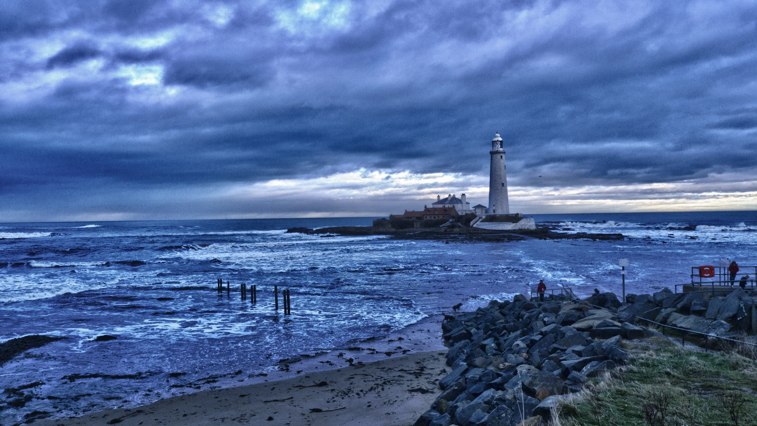 LTY143 - Gathering Storm over St Marys Lighthouse, Currys Point.jpg