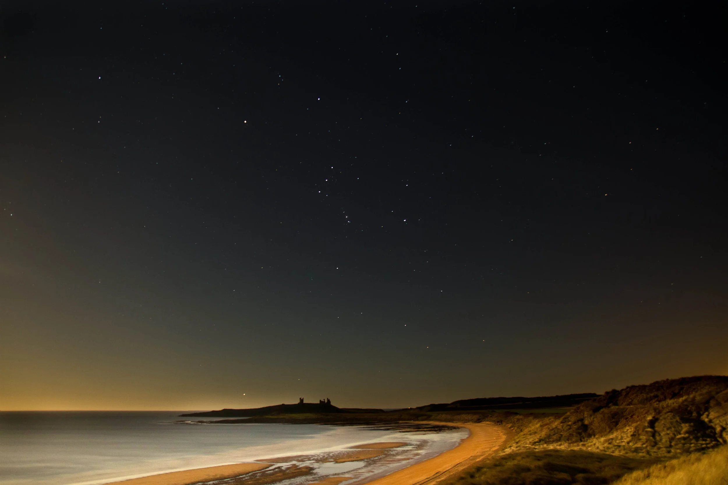 LNO580 - The Hunter and the Castle, Dunstanburgh