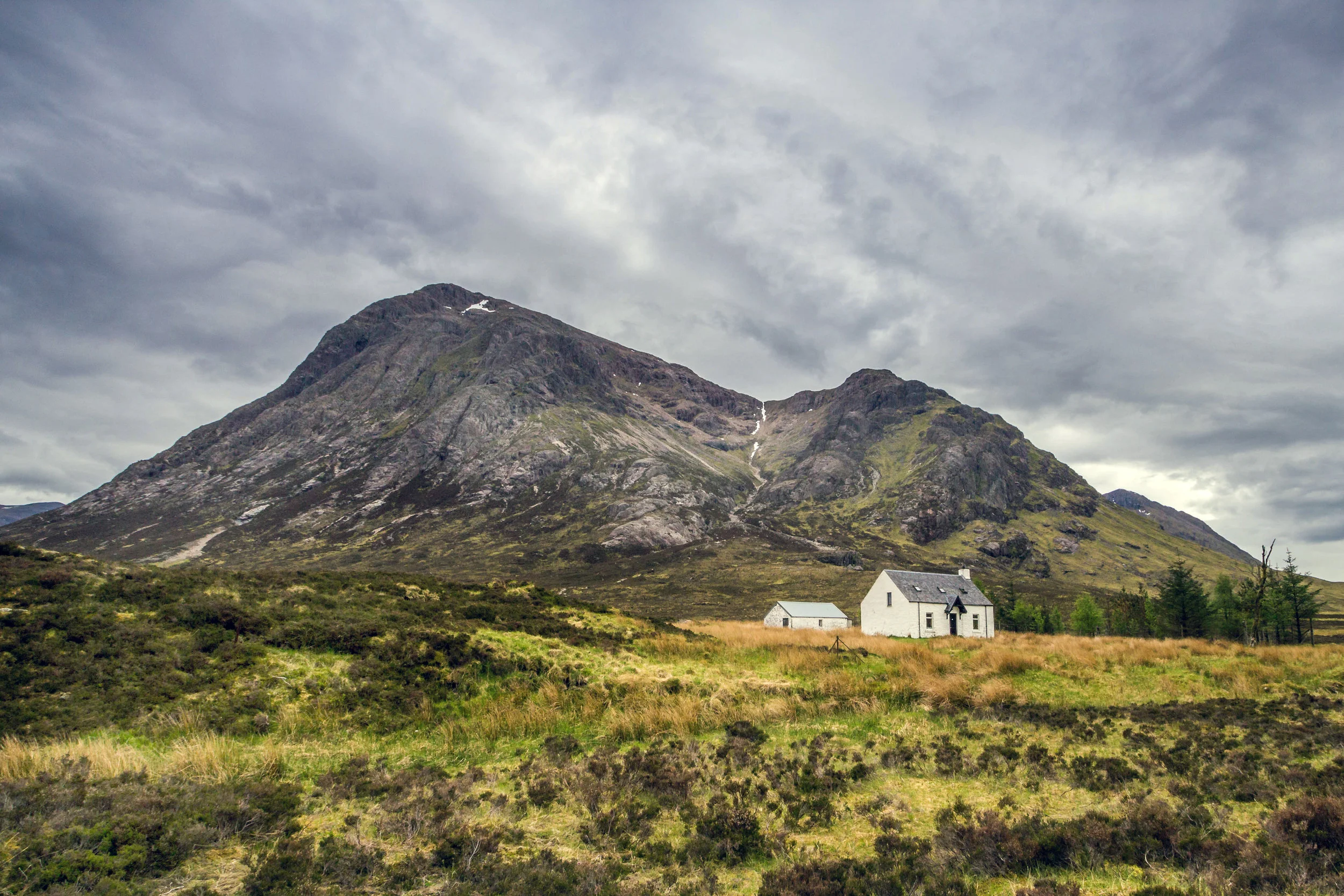 LSCT021 - Lagangarbh Hut under the Buachaille.jpg