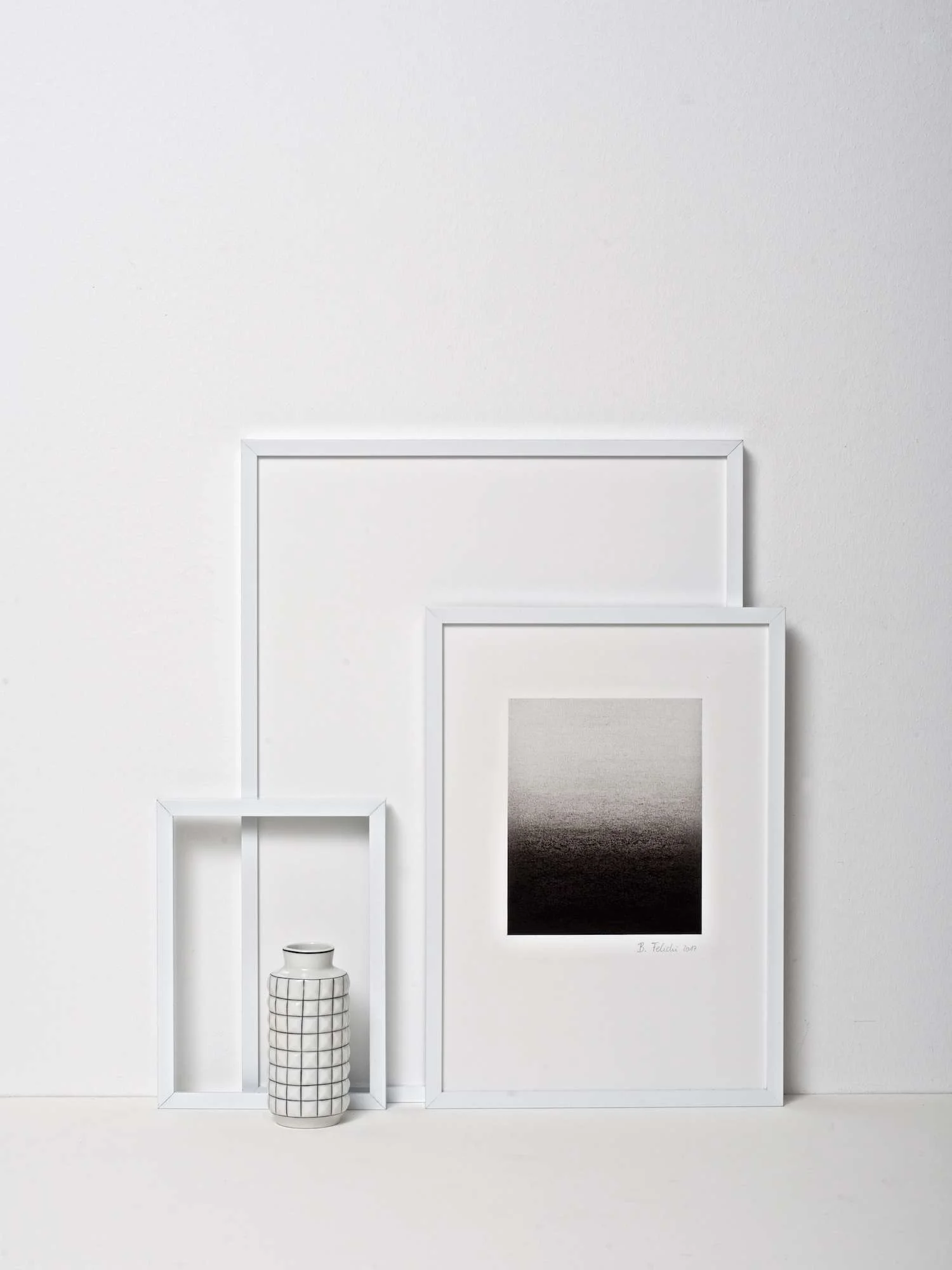 lost_horizon_3_original_pastel_drawing_black_and_white.jpg