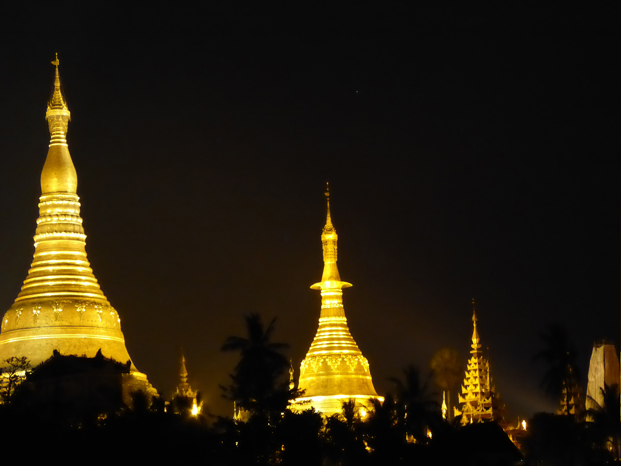 YangonNight_SMALL.jpg
