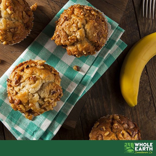 Delicious and Easy banana muffins made using Whole Earth Baking Blend. Recipe by dietitian Susie Burrell: https://www.wholeearthsweetener.com.au/recipes/susie-burrells-banana-muffins  #wholeearthsweetener #wholeearth #sweetener #stevia #sugarfree #ba