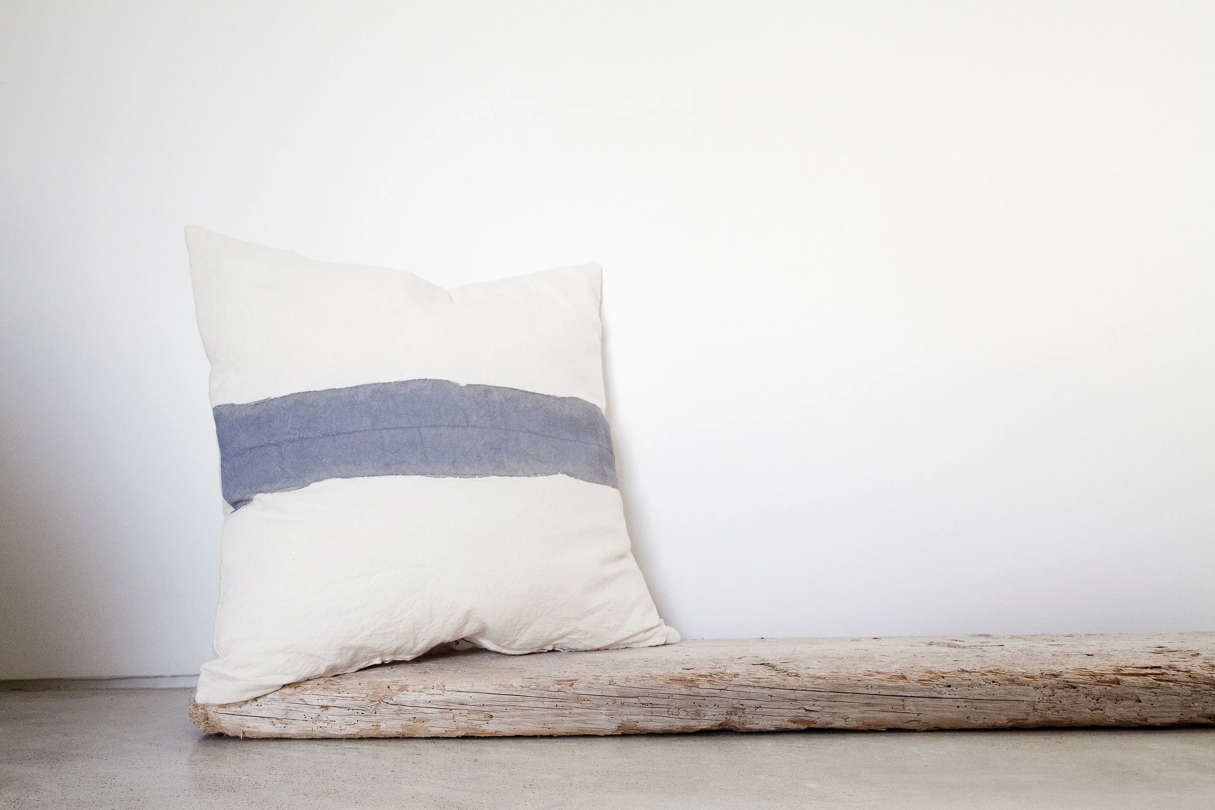 linea gruesa azul batik.jpg