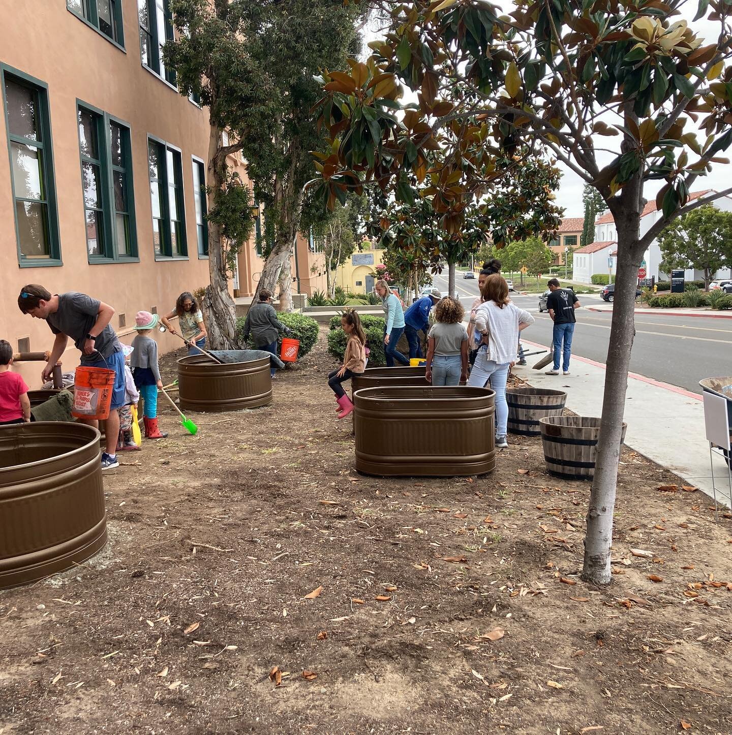 It was a #good week. We were blessed to facilitate the garden installation @libertystation with two transformative organizations @sandiegocraftcollective and @the.treehouse.academy They will share the garden to teach the children craft, cultivation a