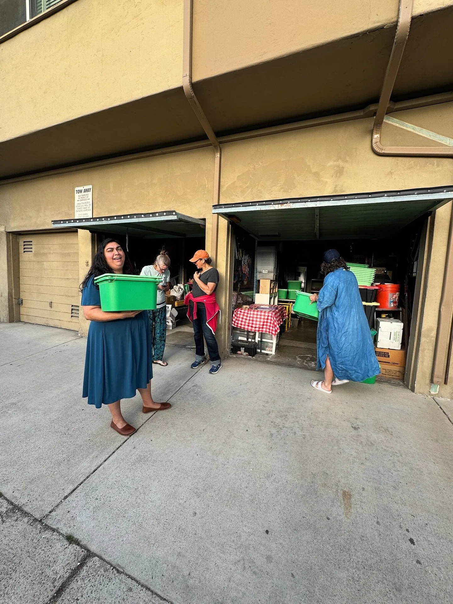 Photos from our Harvest Box distribution day from this week as we enjoy the final days of these precious warm season crops 🍅🫑🍆

We 💚 our CSA subscribers and the gracious neighbors + local organic farms who make healthy eating possible for our San