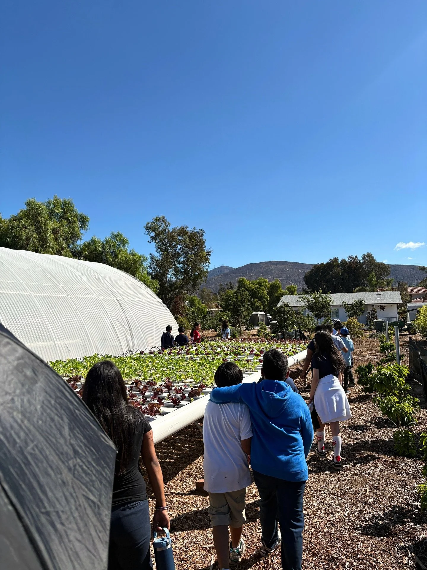 Last Friday, we had the very special honor of taking Encanto Elementary on a field trip to @living42dayranch to learn about where food comes from and how it&rsquo;s grown. The kids got to practice chemistry by testing nutrient levels in the &ldquo;wo