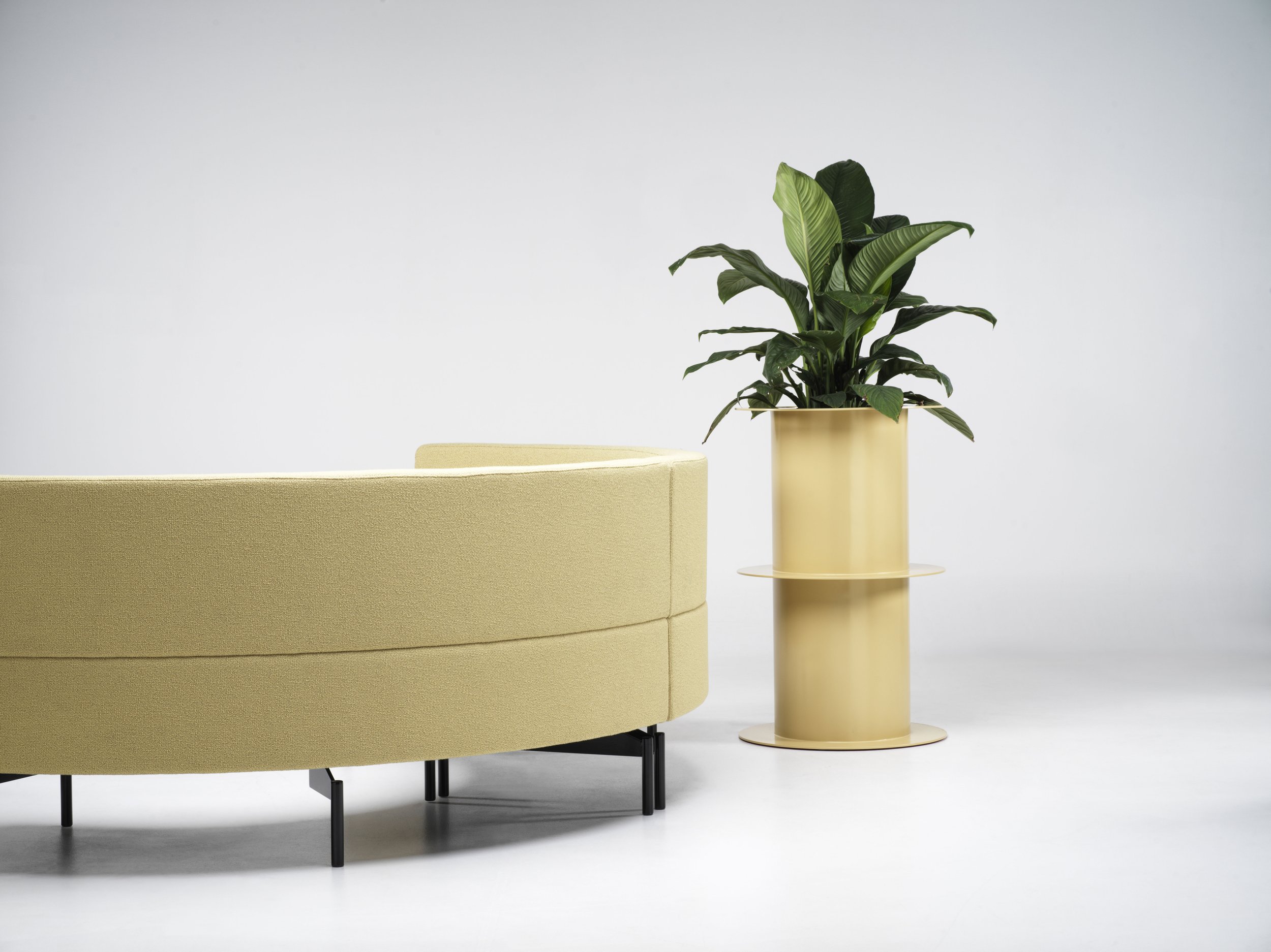 STUDIO CIAO B3 PLANTER.JPG