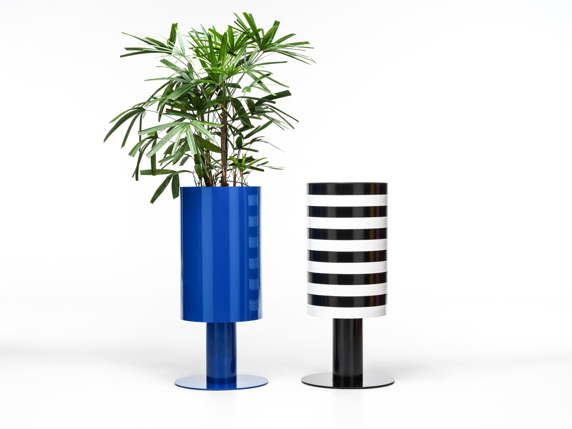 b2-planter-studiociao-ciao-stripes-blueplanter.jpg