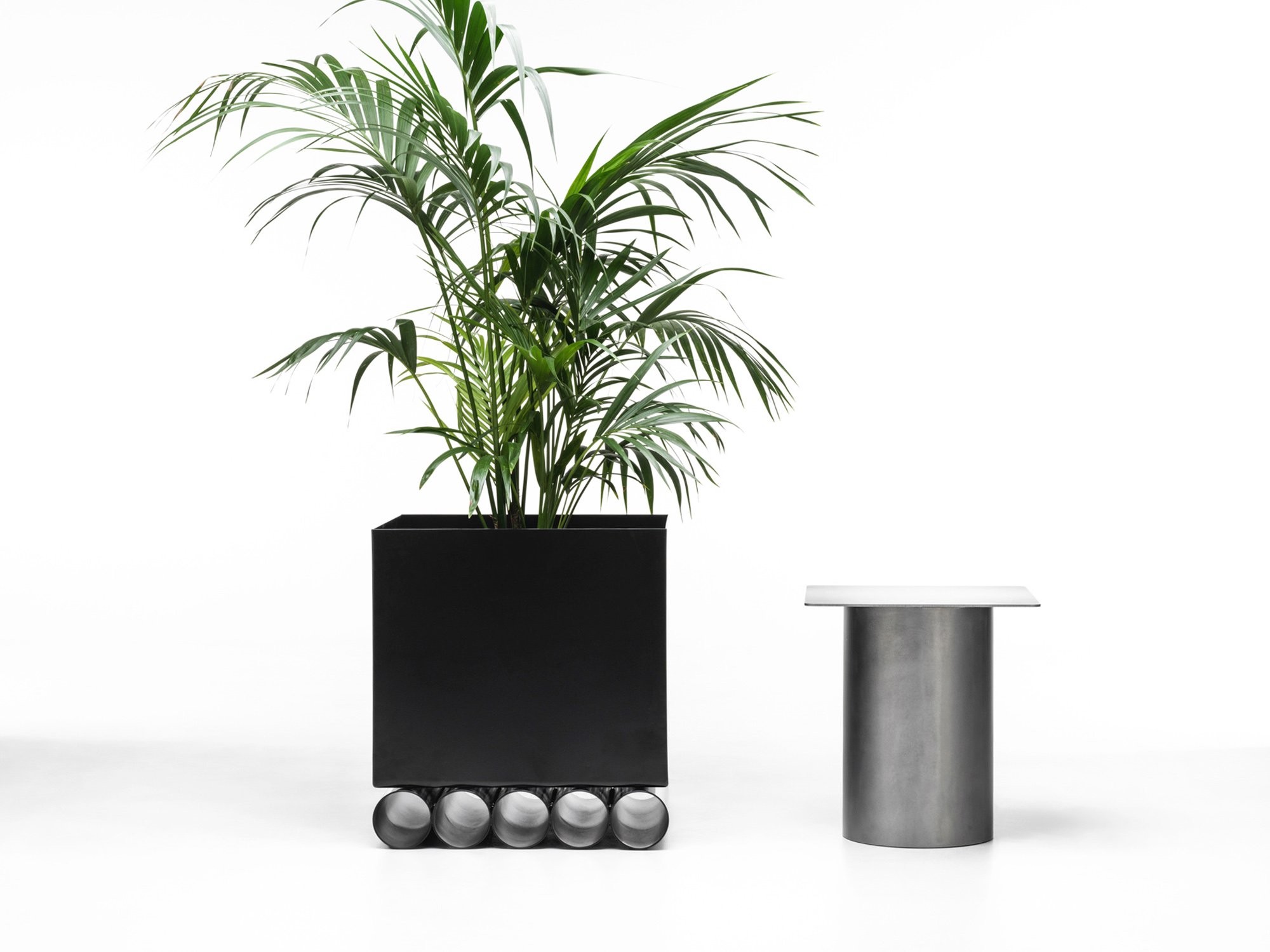 b7-planter-raw-steel-sidetable-studiociao-ciao-planters.jpg