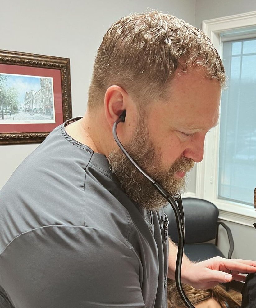 Dr. Hollis has been with our practice since September. 

Originally from the Ozark Mountains in Arkansas, Dr. Hollis fell in love with the South Georgia while vacationing in Savannah, GA.  This  is what led him to eventually want to practice medicine