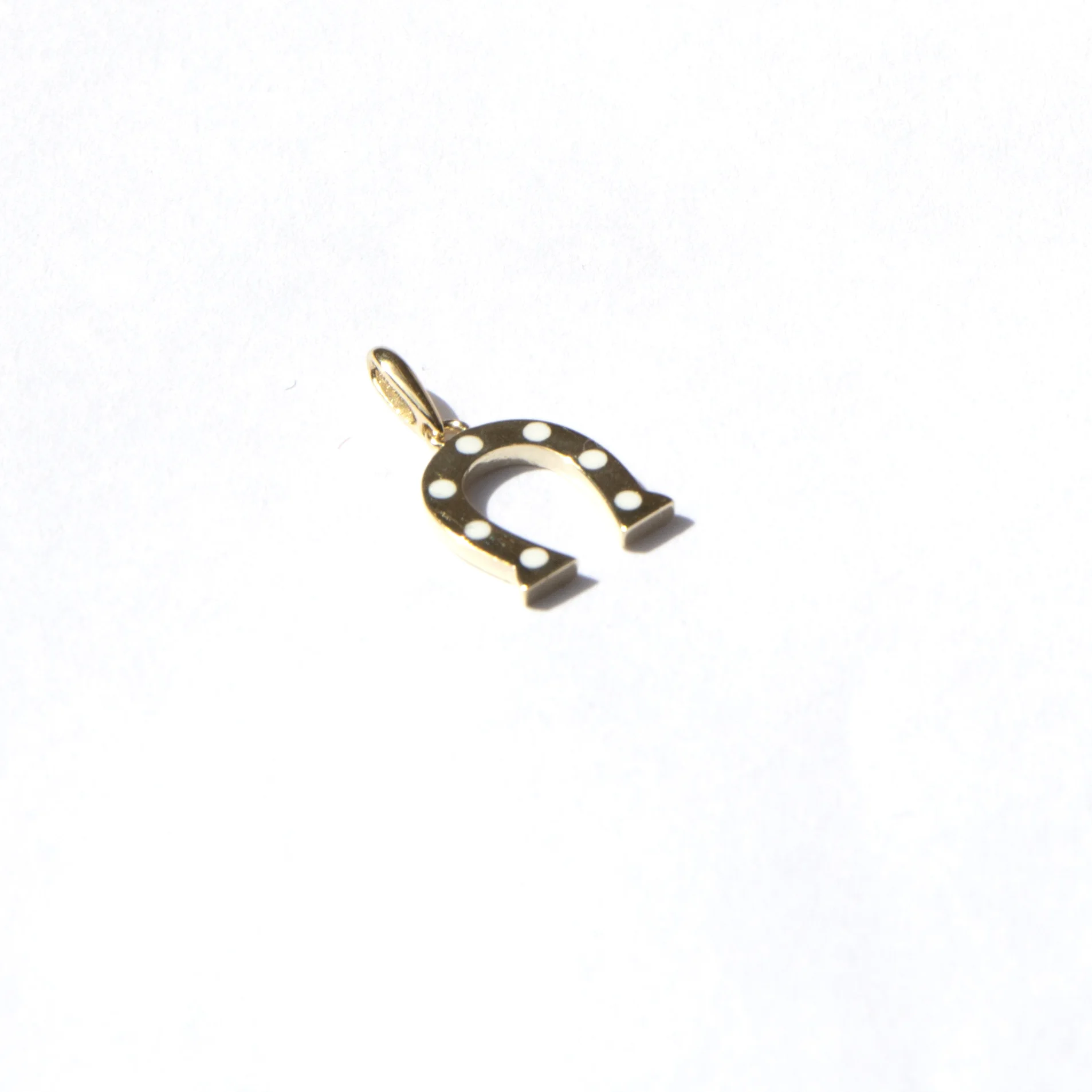 J2-PD-1004-Y9-000-0 studio1.jpg
