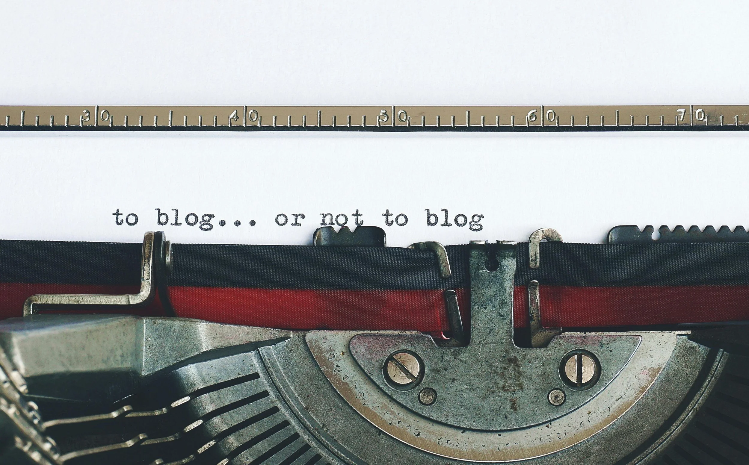 How to Write a Brilliant Blog Post That Captures Your Audience 