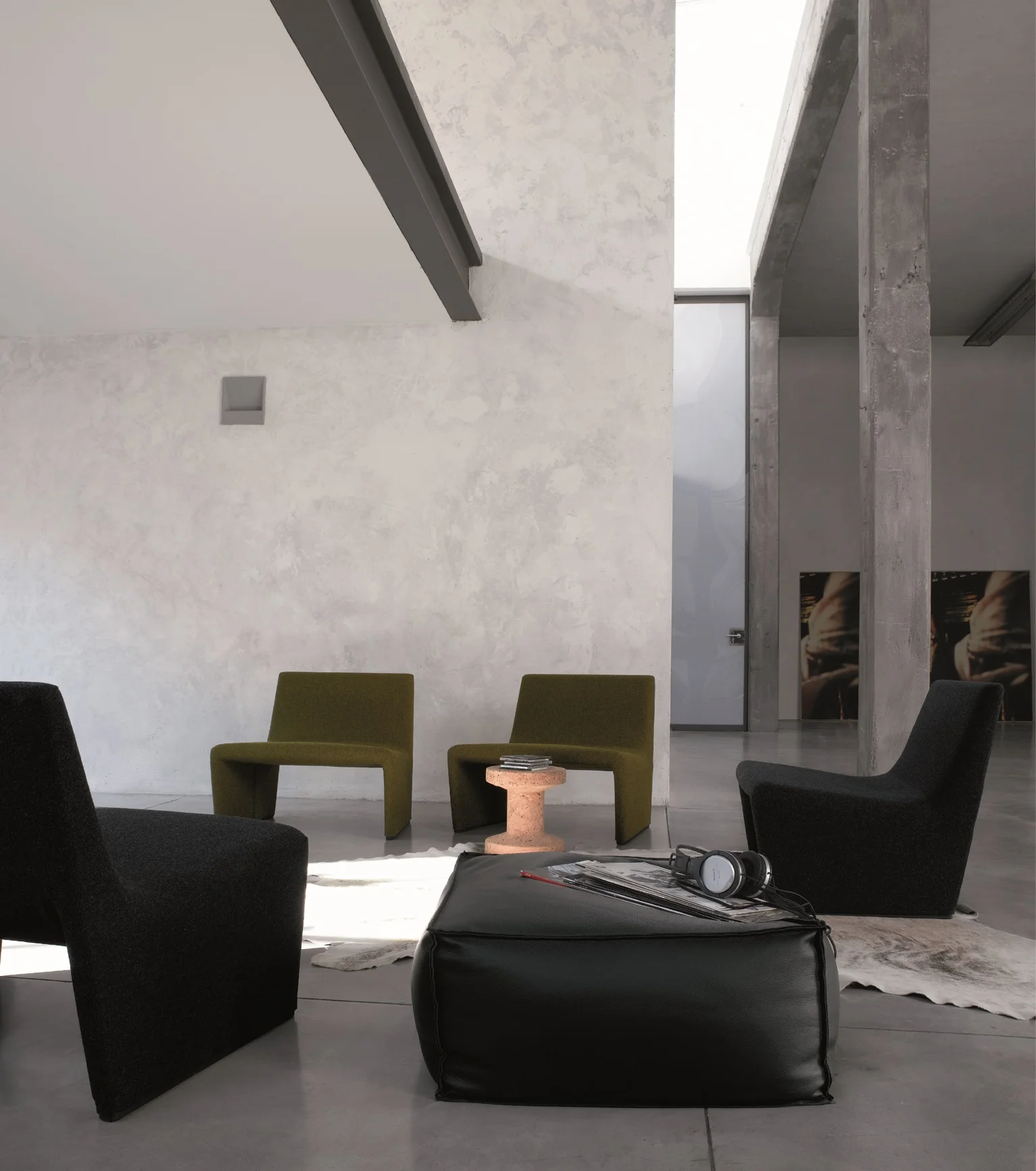 Verzelloni have been producing seating systems for over 60 years. Founded in 1950 the company has been handed down by three generations. 