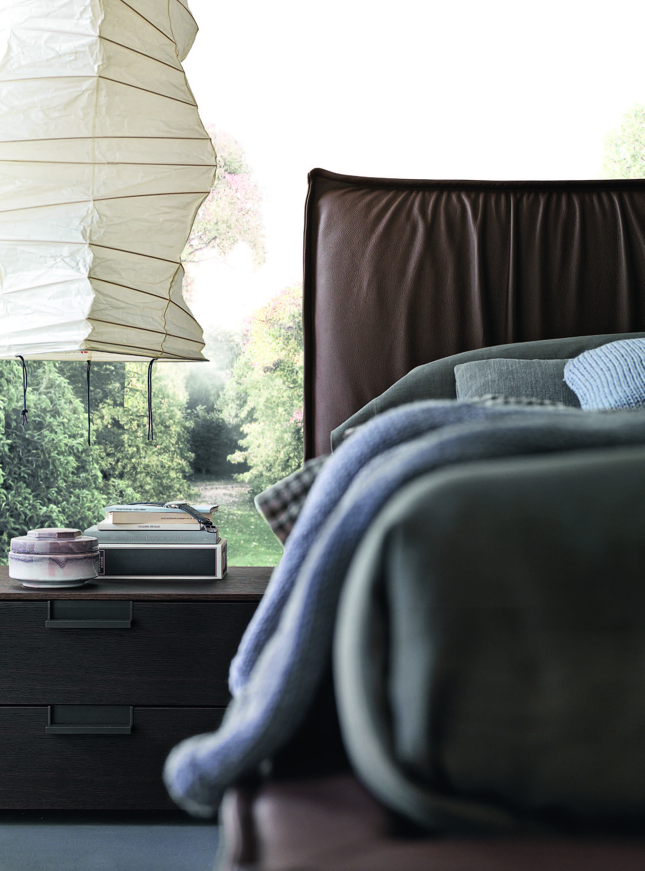 Giellesse is a leading Italian manufacturing company which designs and produces contemporary furniture for interior decoration. 