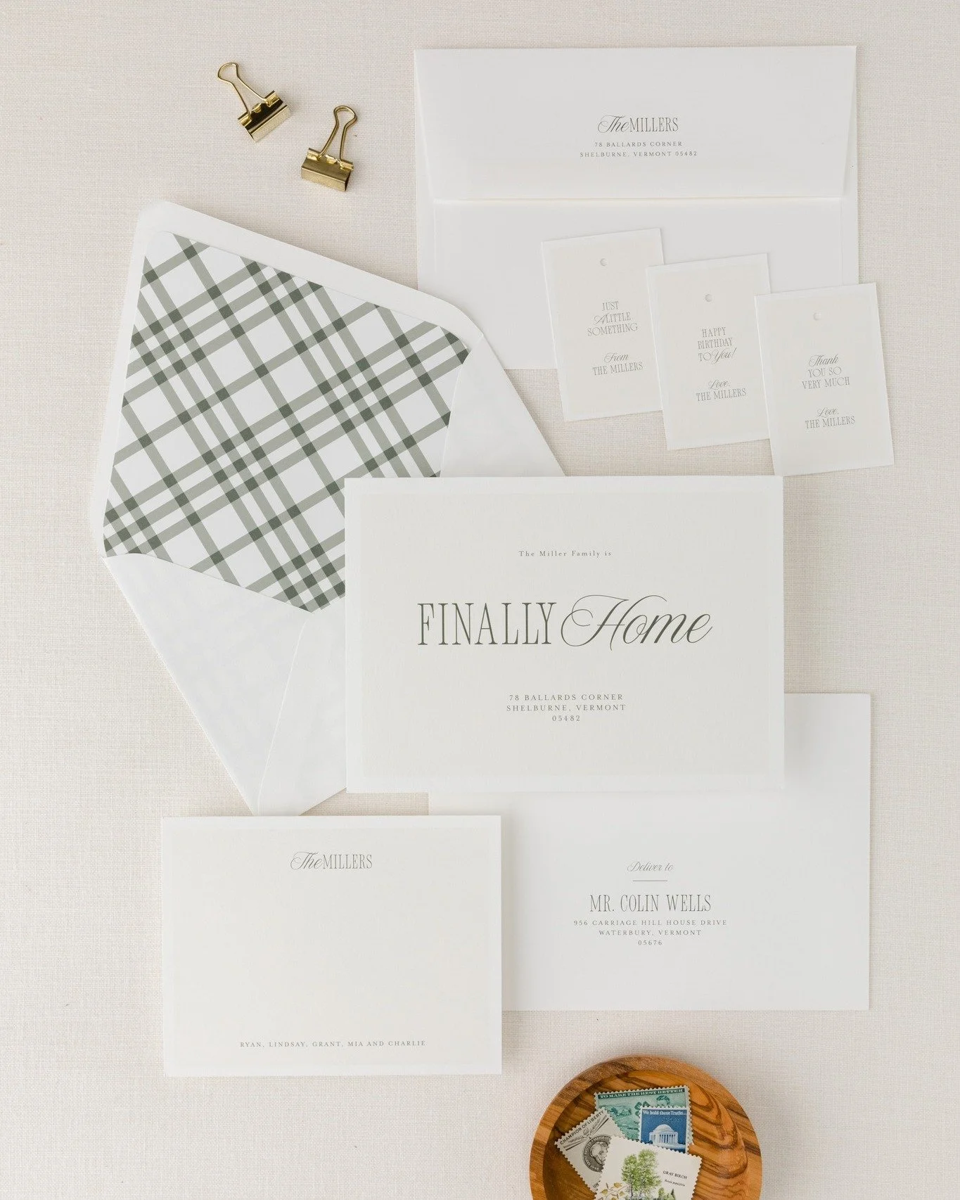 One more moment for old work before this year's Holiday collection launches on ✨ Wednesday! ✨
.
.
.
.
.
.

#julapaper #julapaperco #etsyshops #redoakweddings #shoplocalnj #shopsmallsociety #spartanj #sussexcountynj #christmascards #holidaycards #coun