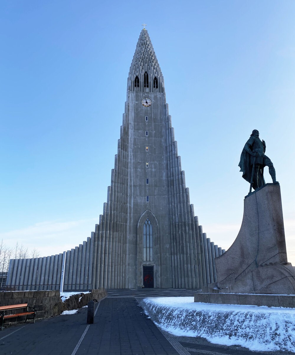 Hallgrímskirkja and Leif Ericson Statue